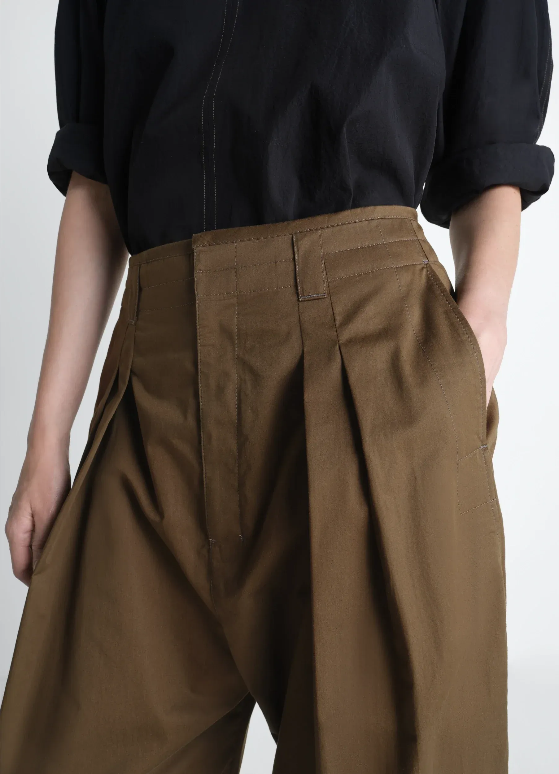 VOLUME BERMUDAS IN COTTON SATIN sold by Lemaire product image thumbnail 4