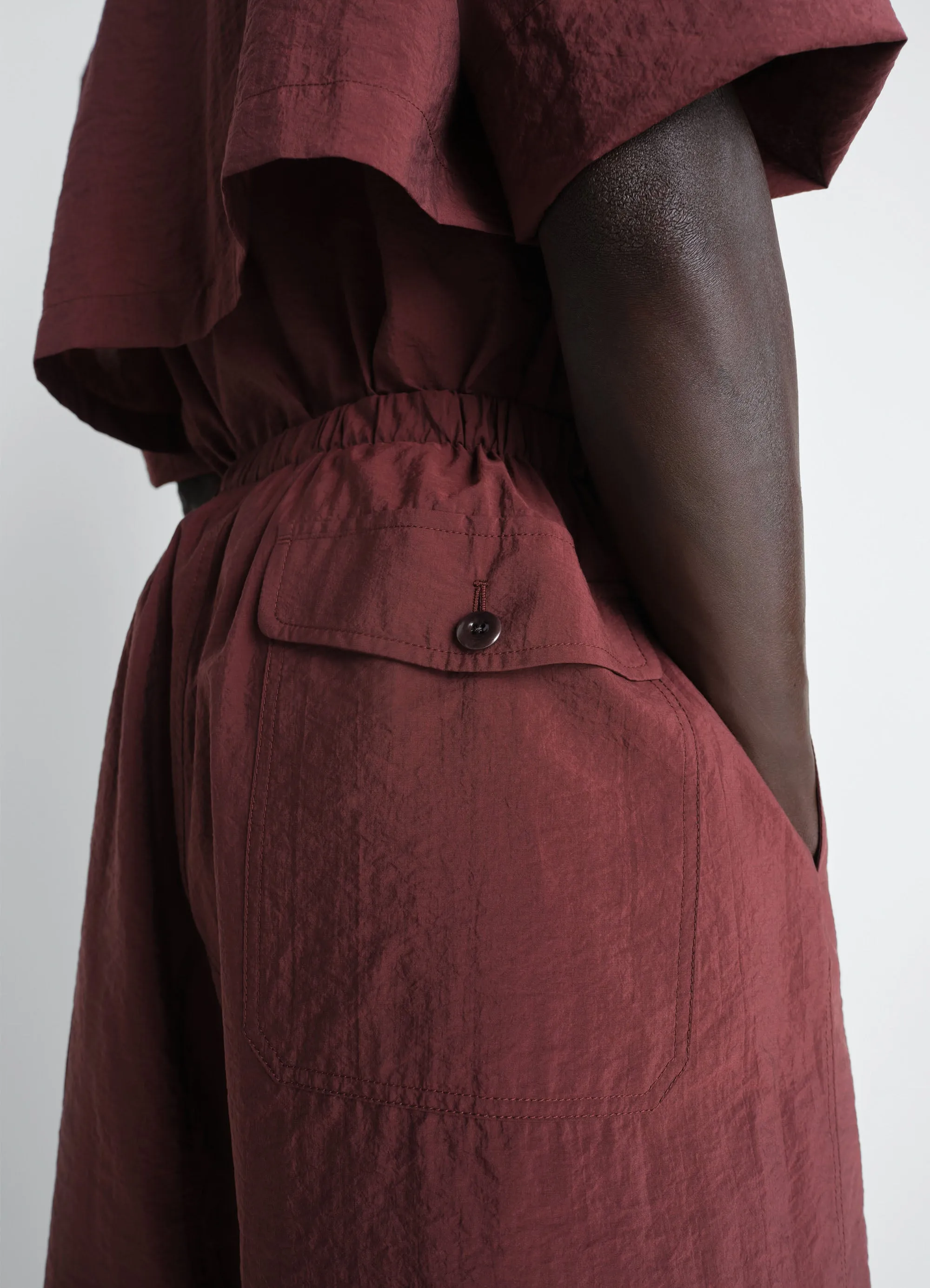 CARGO EASY SHORTS IN WASHED TECHNICAL COTTON sold by Lemaire product image thumbnail 2