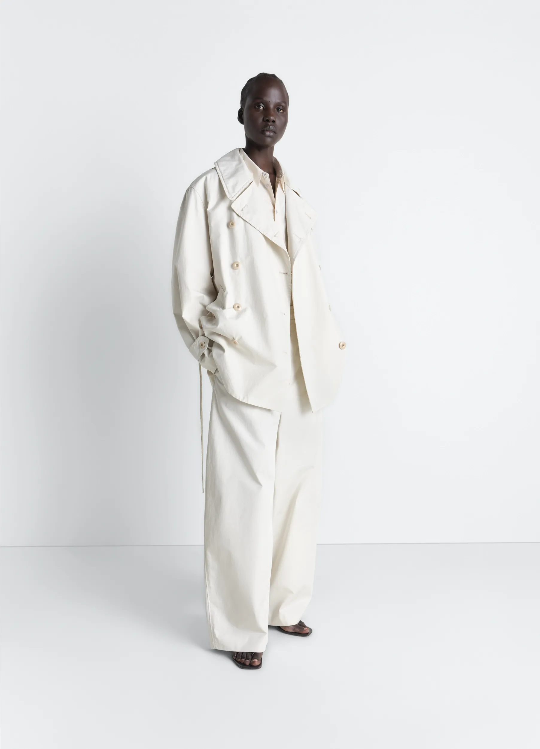 CROPPED TRENCH IN VENTILE® COTTON sold by Lemaire