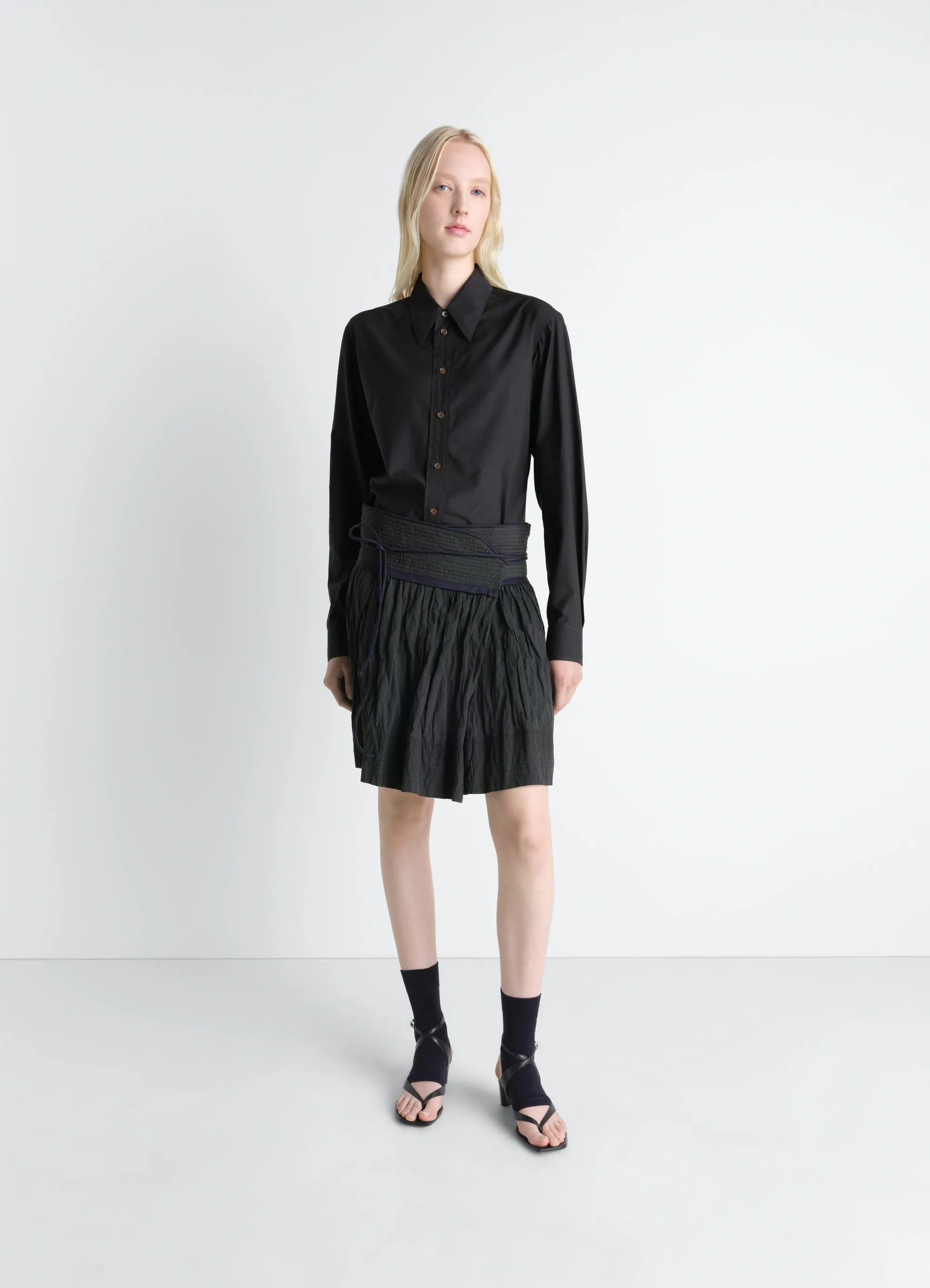 CRINKLED WRAP SKIRT IN CRINKLED COTTON METAL sold by Lemaire