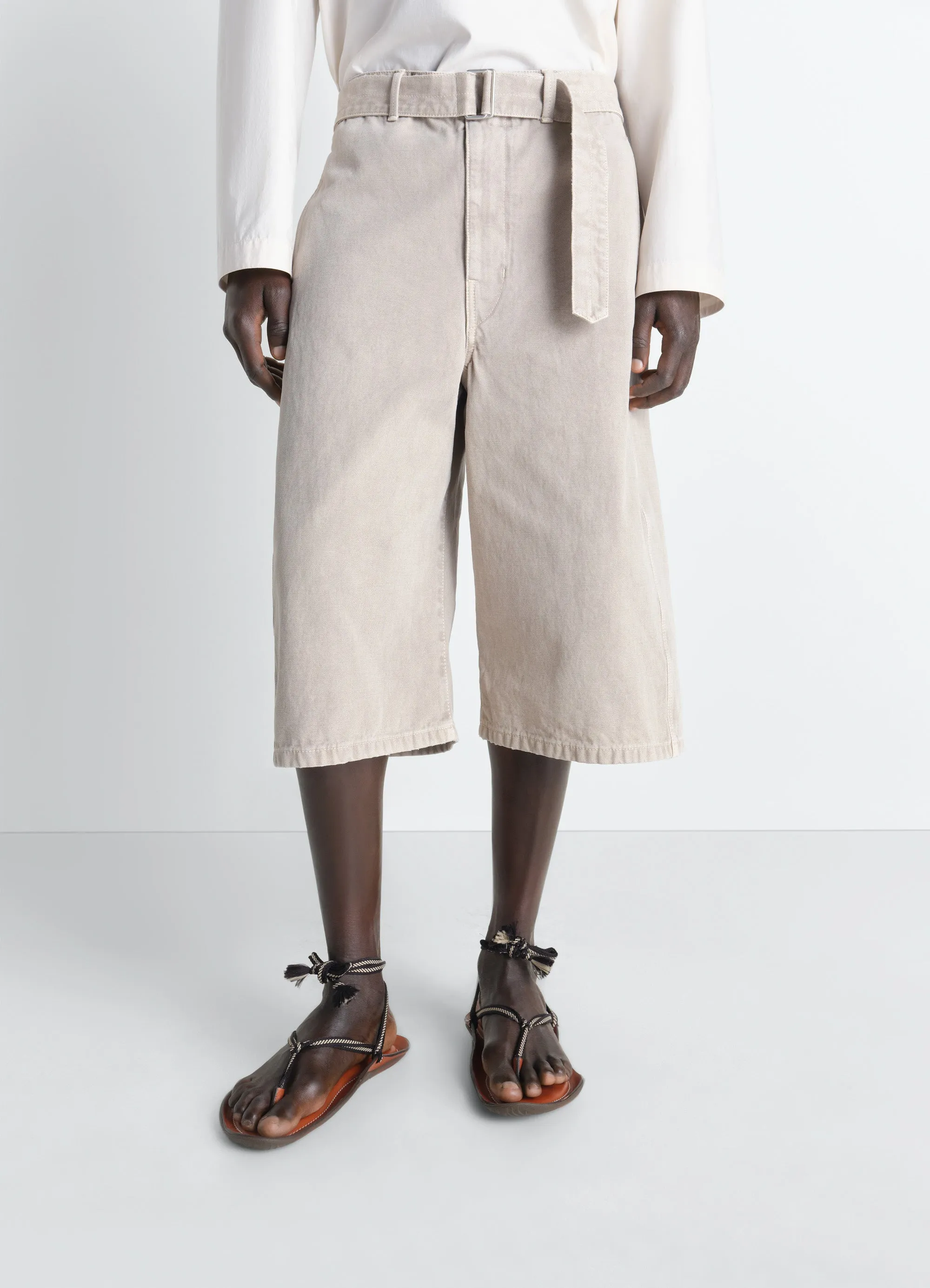 DENIM SHORT IN HEAVY BROKEN TWILL SNOW sold by Lemaire