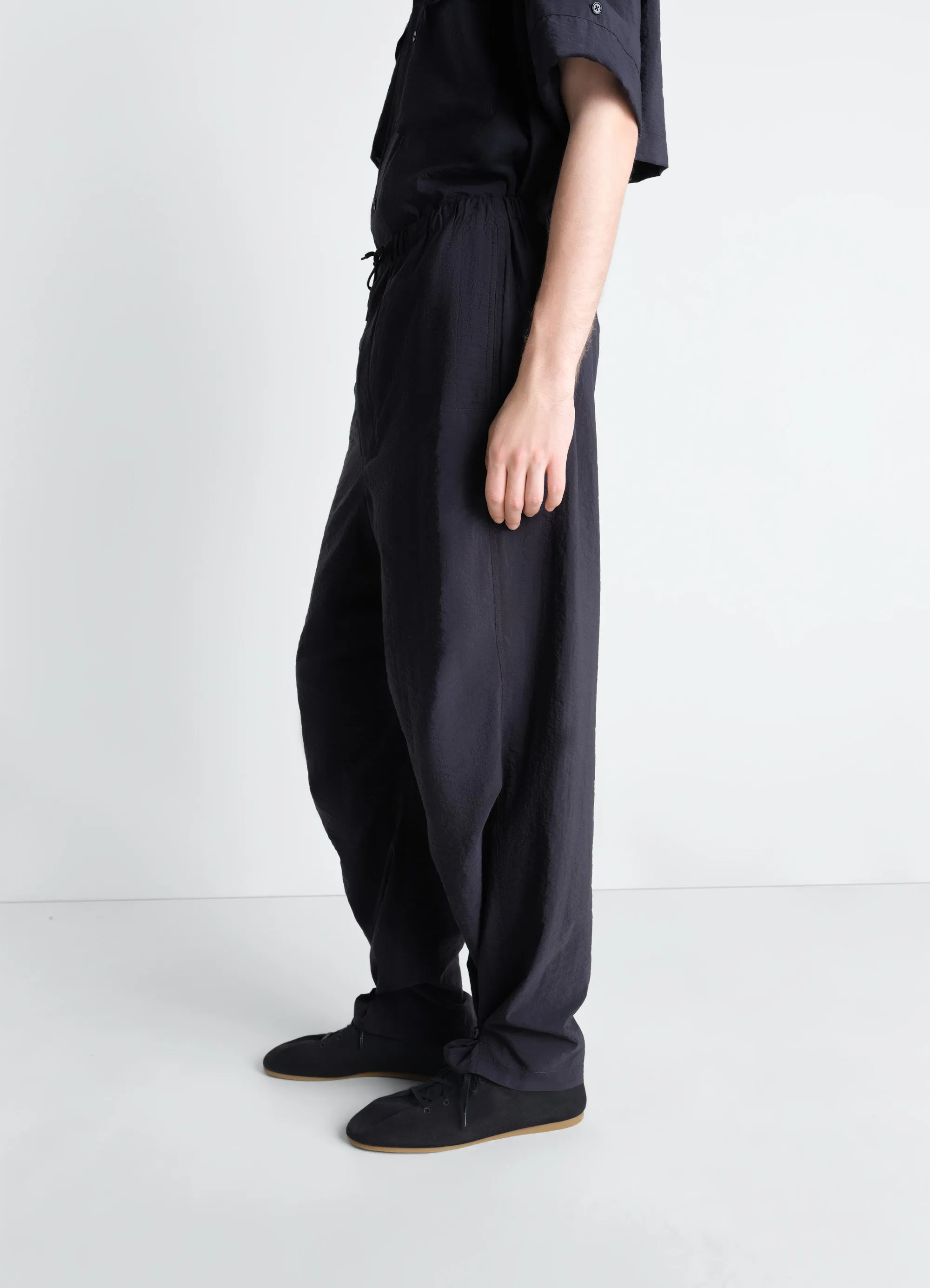 PARACHUTE PANTS IN WASHED TECHNICAL COTTON sold by Lemaire product image thumbnail 3