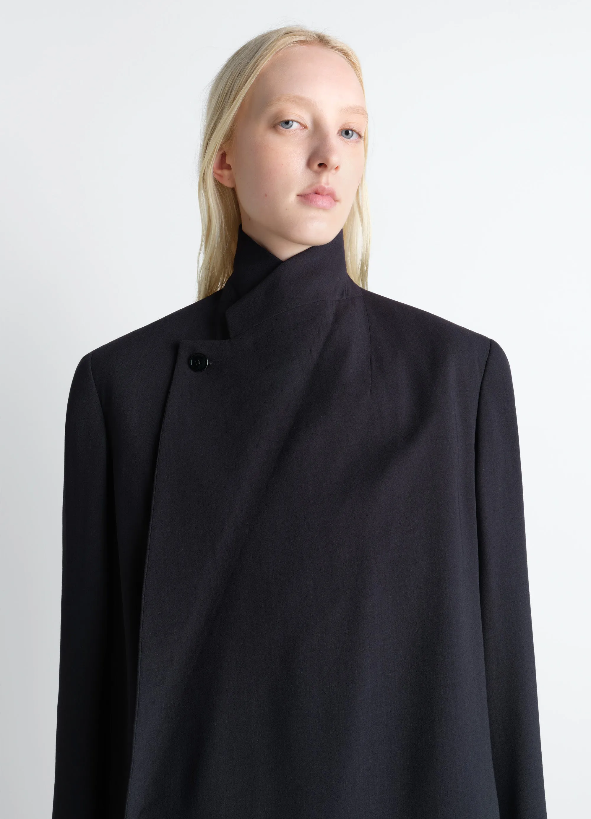 WRAP OVER COAT IN WOOL CREPE sold by Lemaire product image thumbnail 4
