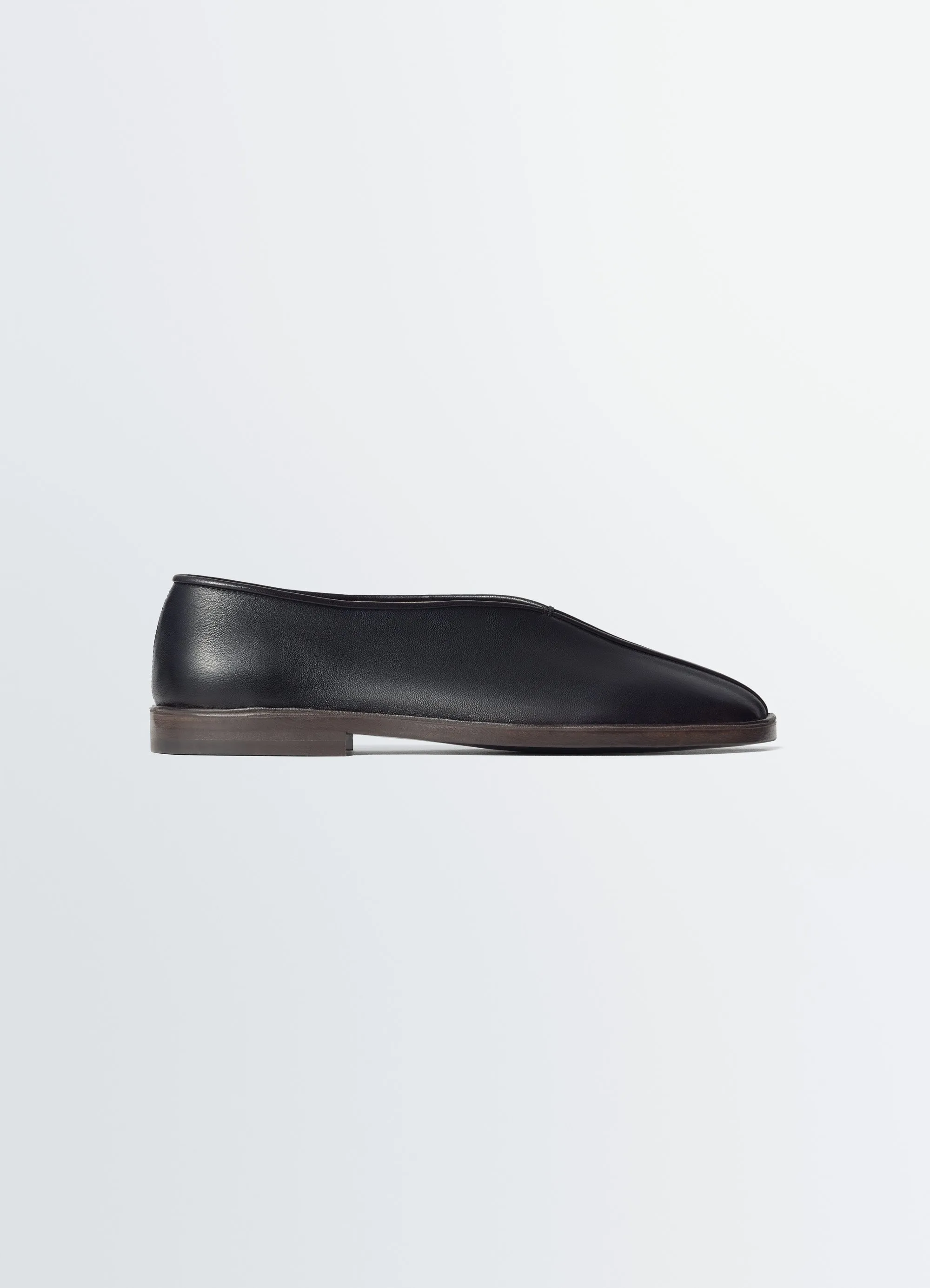 FLAT PIPED SLIPPERS IN LEATHER sold by Lemaire