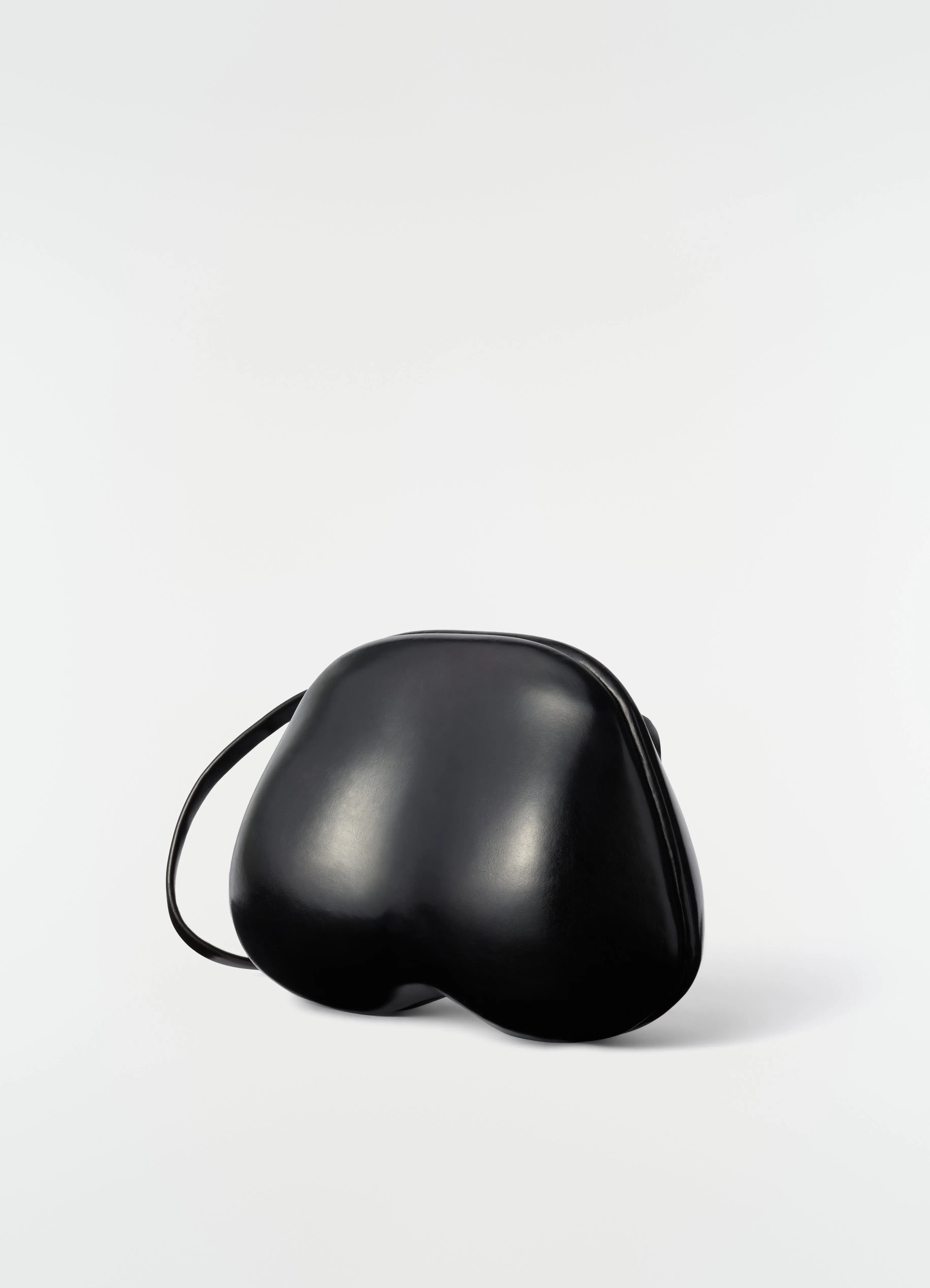 FESSES BAG IN PATINATED LEATHER sold by Lemaire product image thumbnail 3