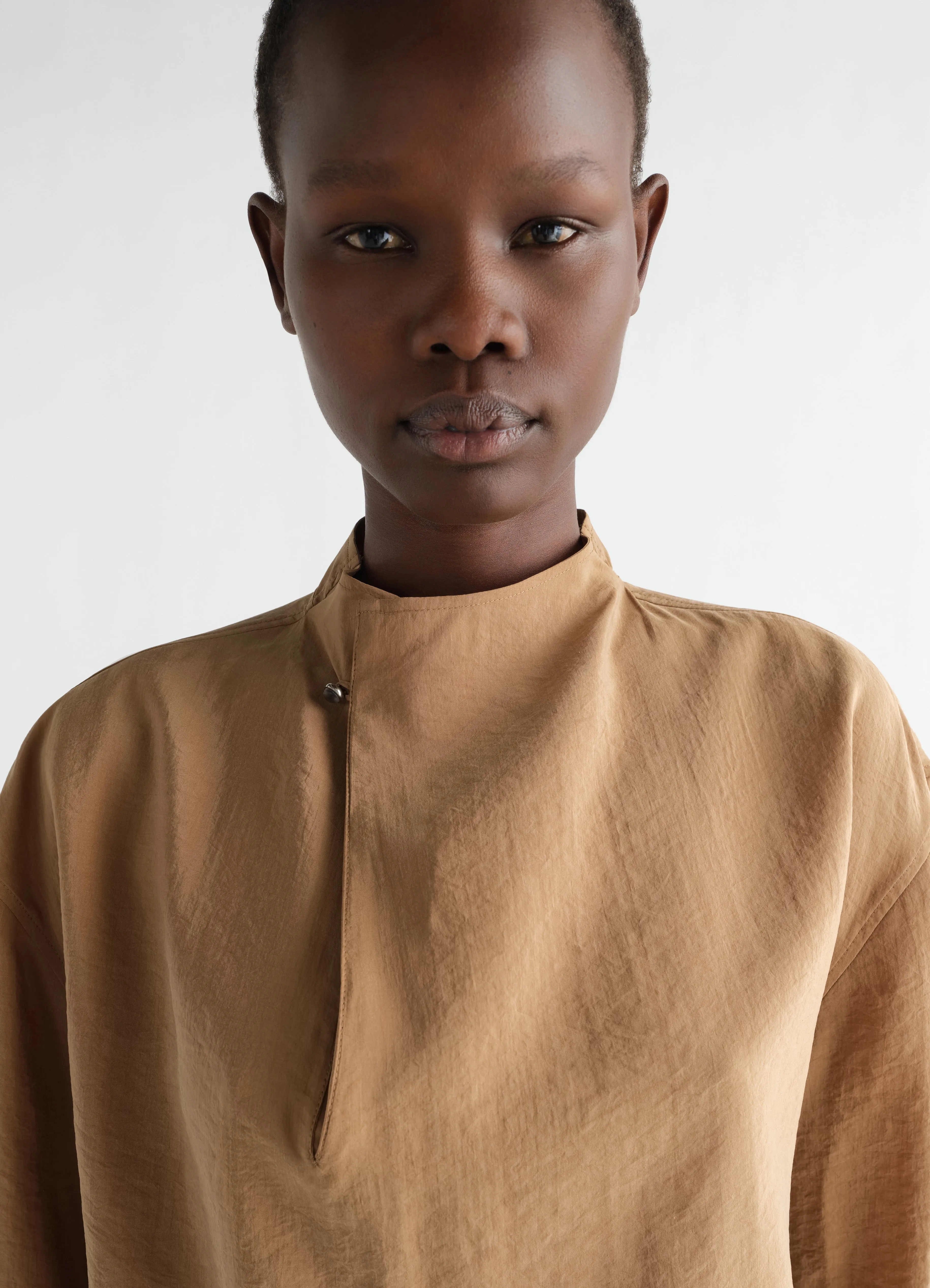 SOFT COLLAR TOP IN DRY SILK sold by Lemaire product image thumbnail 4