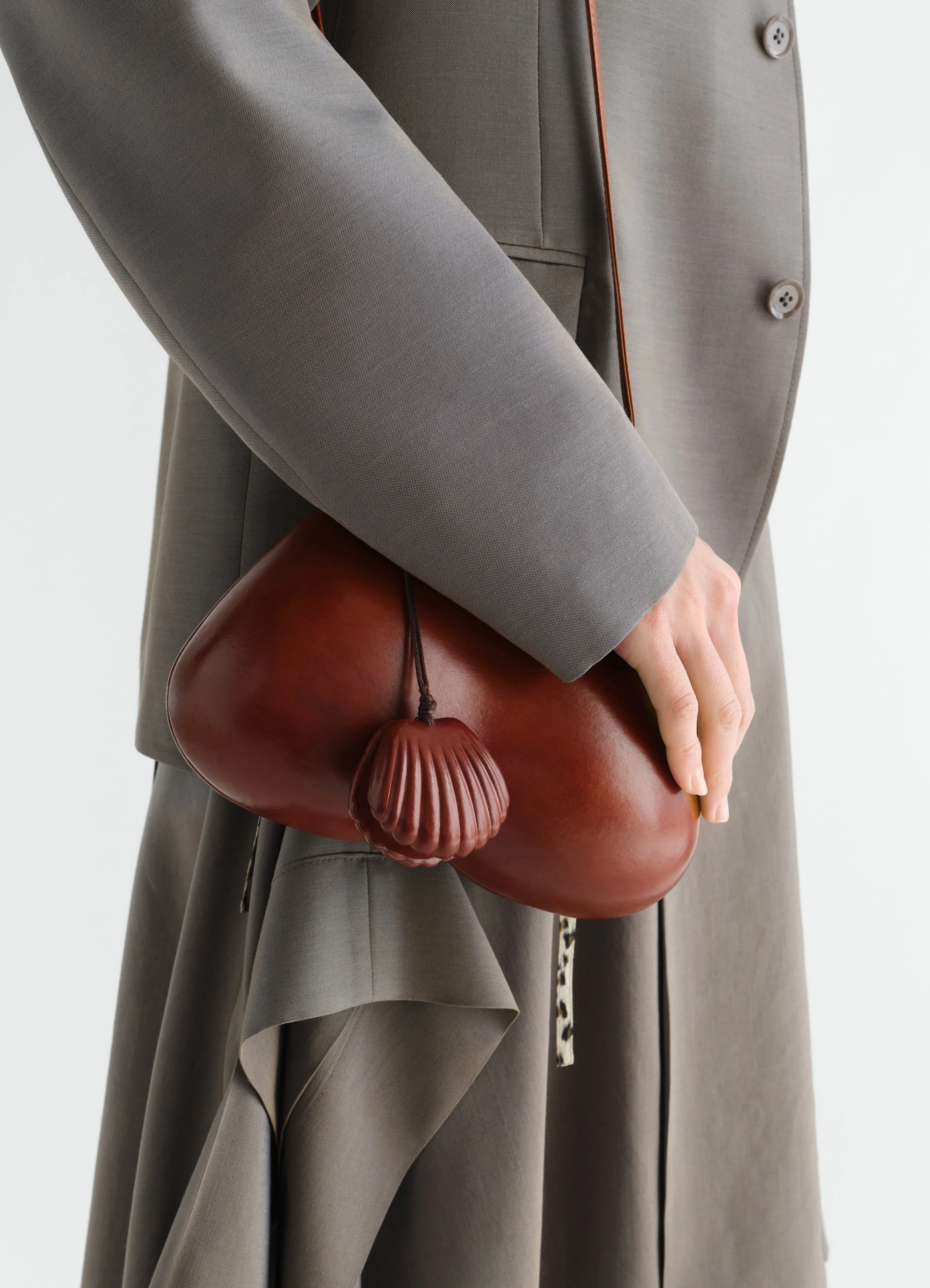 SHELL MIRROR IN PATINATED CALFSKIN sold by Lemaire product image thumbnail 2