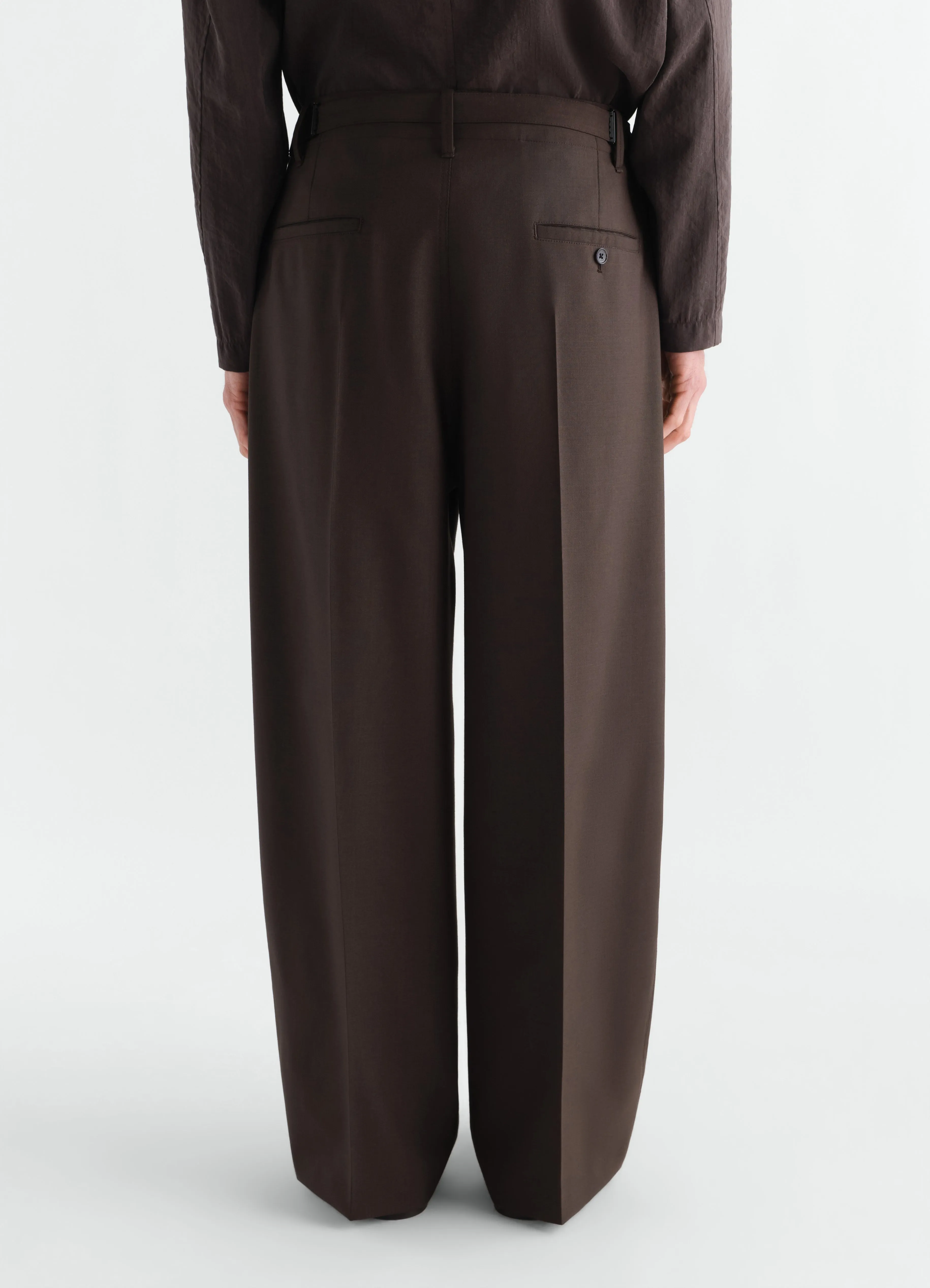 SINGLE-PLEAT TAILORED PANTS IN TROPICAL WOOL BLEND sold by Lemaire product image thumbnail 4