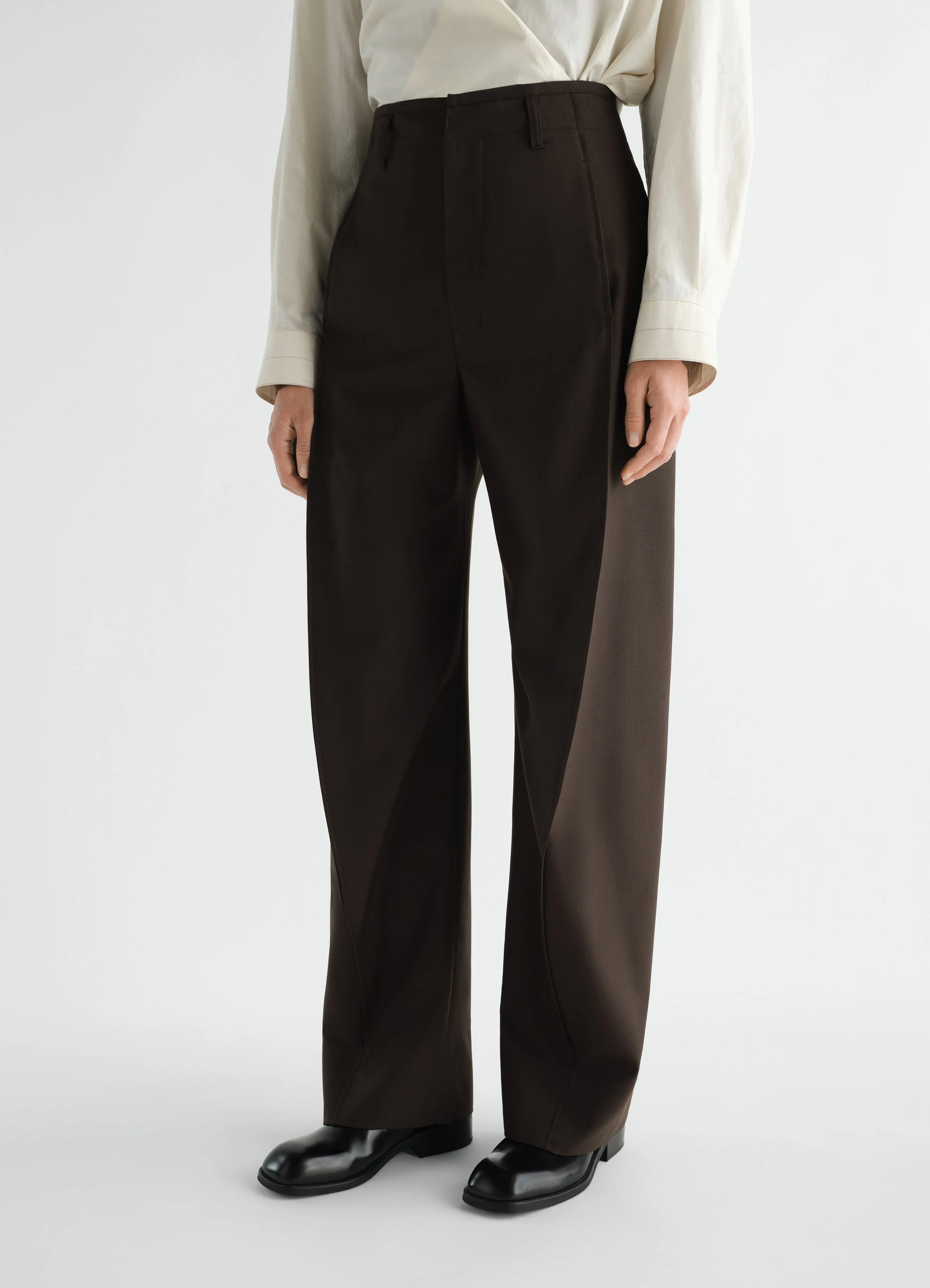BAGGY PANTS IN TROPICAL WOOL BLEND sold by Lemaire product image thumbnail 4