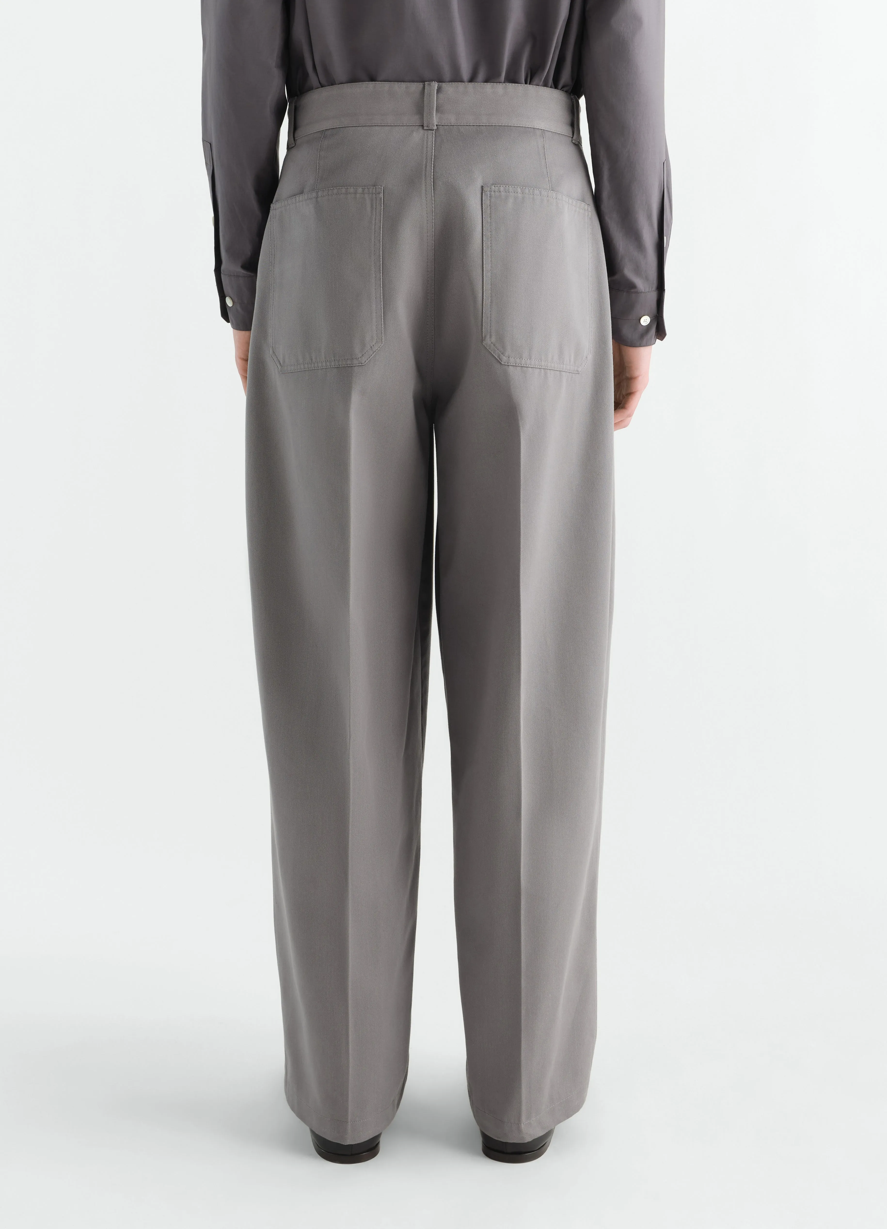 BARREL PANTS IN POLYCOTTON TWILL sold by Lemaire product image thumbnail 4
