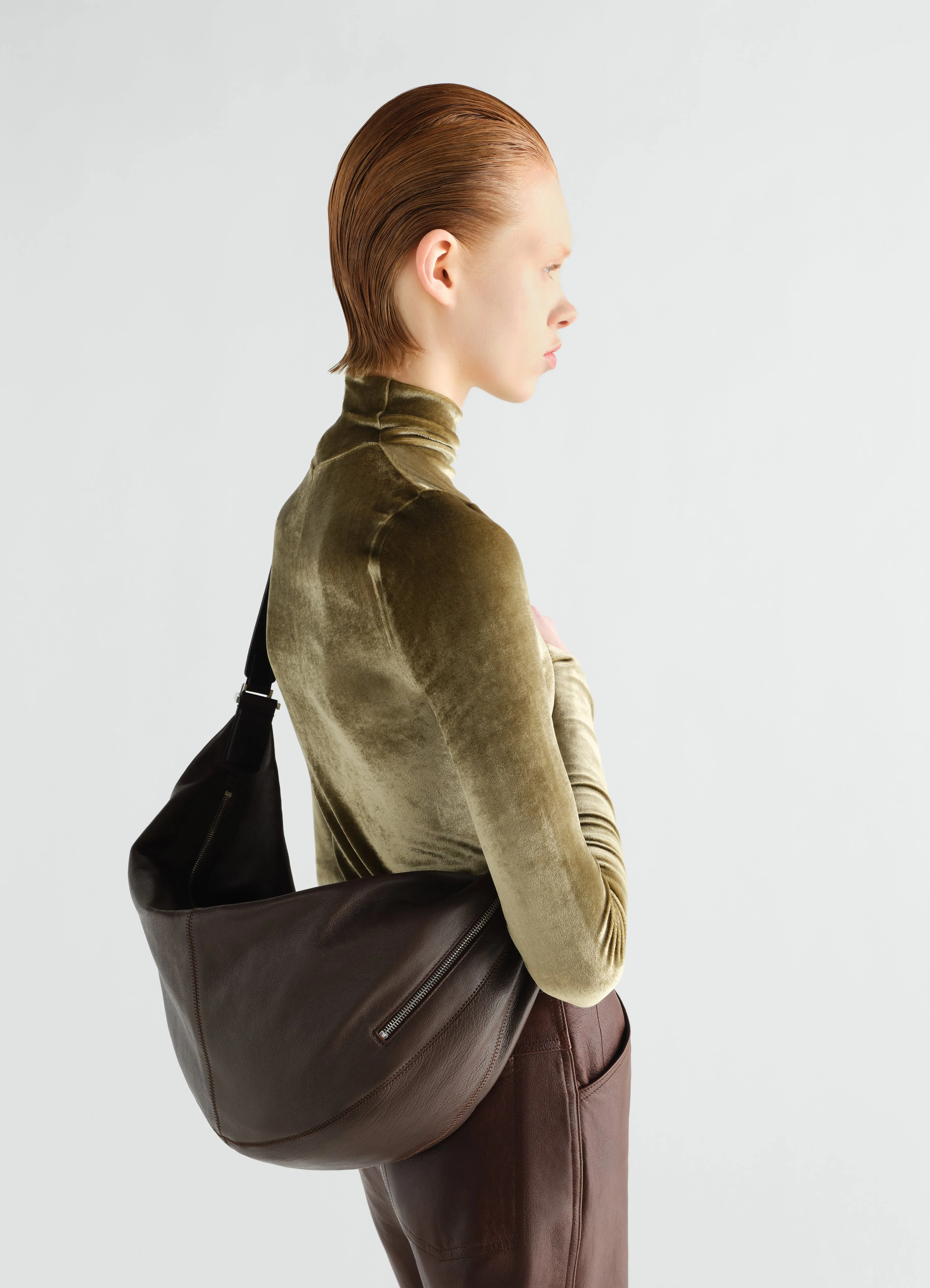 QUIVER CLIP BAG IN GRAINED BUFFALO LEATHER sold by Lemaire product image thumbnail 2