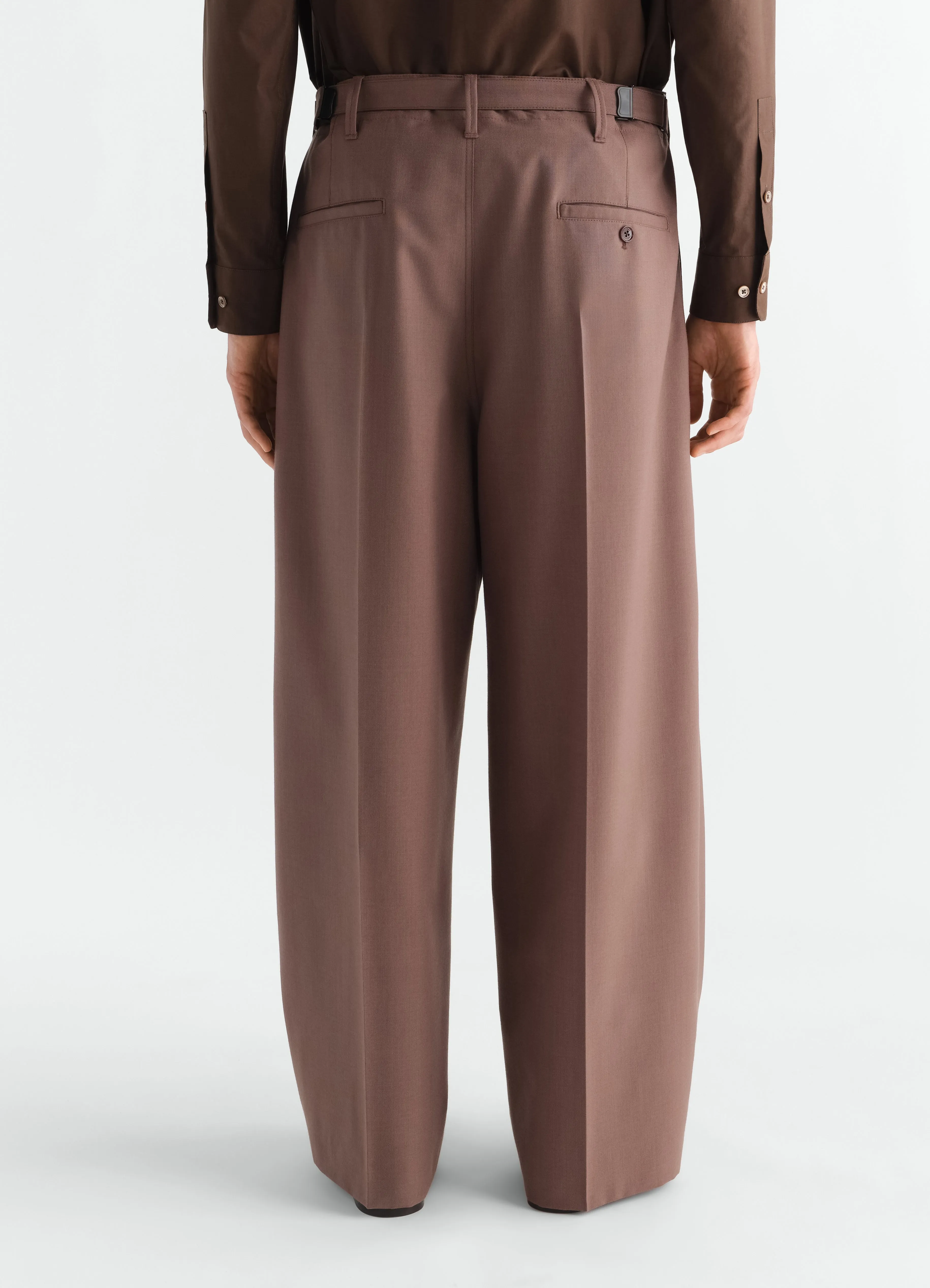 SINGLE PLEAT TAILORED PANTS IN TROPICAL WOOL BLEND sold by Lemaire product image thumbnail 4