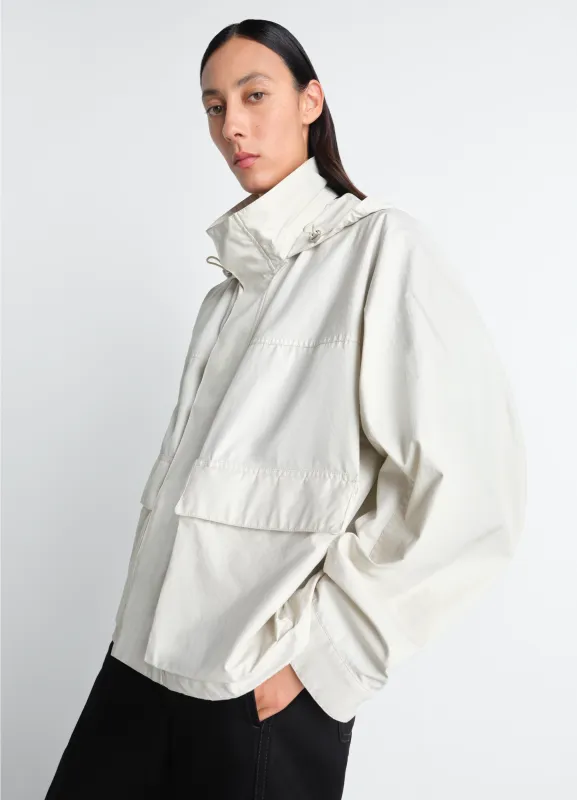 SHORT RAIN PARKA IN WATER REPELLENT VENTILEĀ® COTTON made by Lemaire