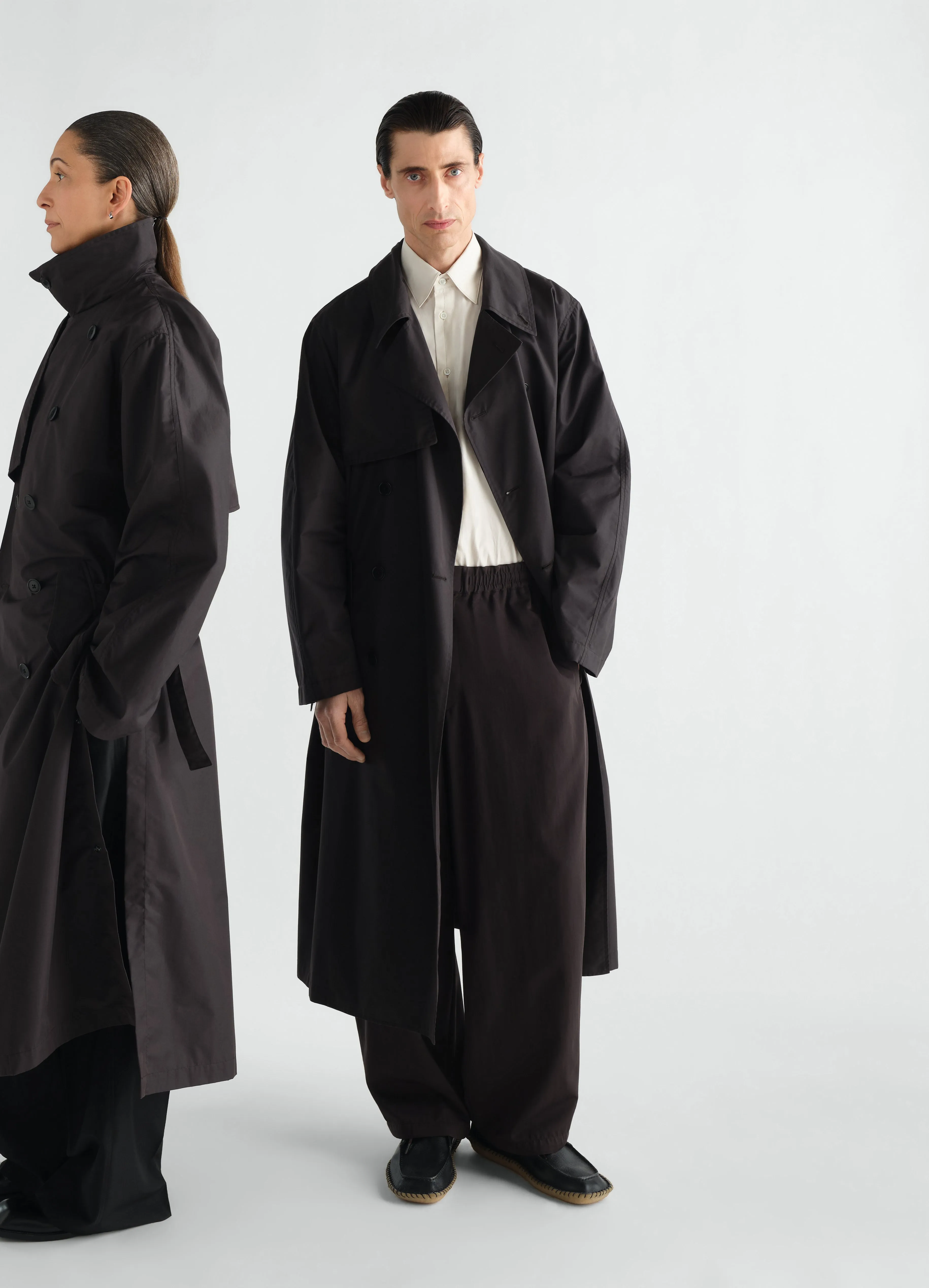 LIGHT TRENCH COAT IN WATER REPELLENT COTTON GABARDINE sold by Lemaire