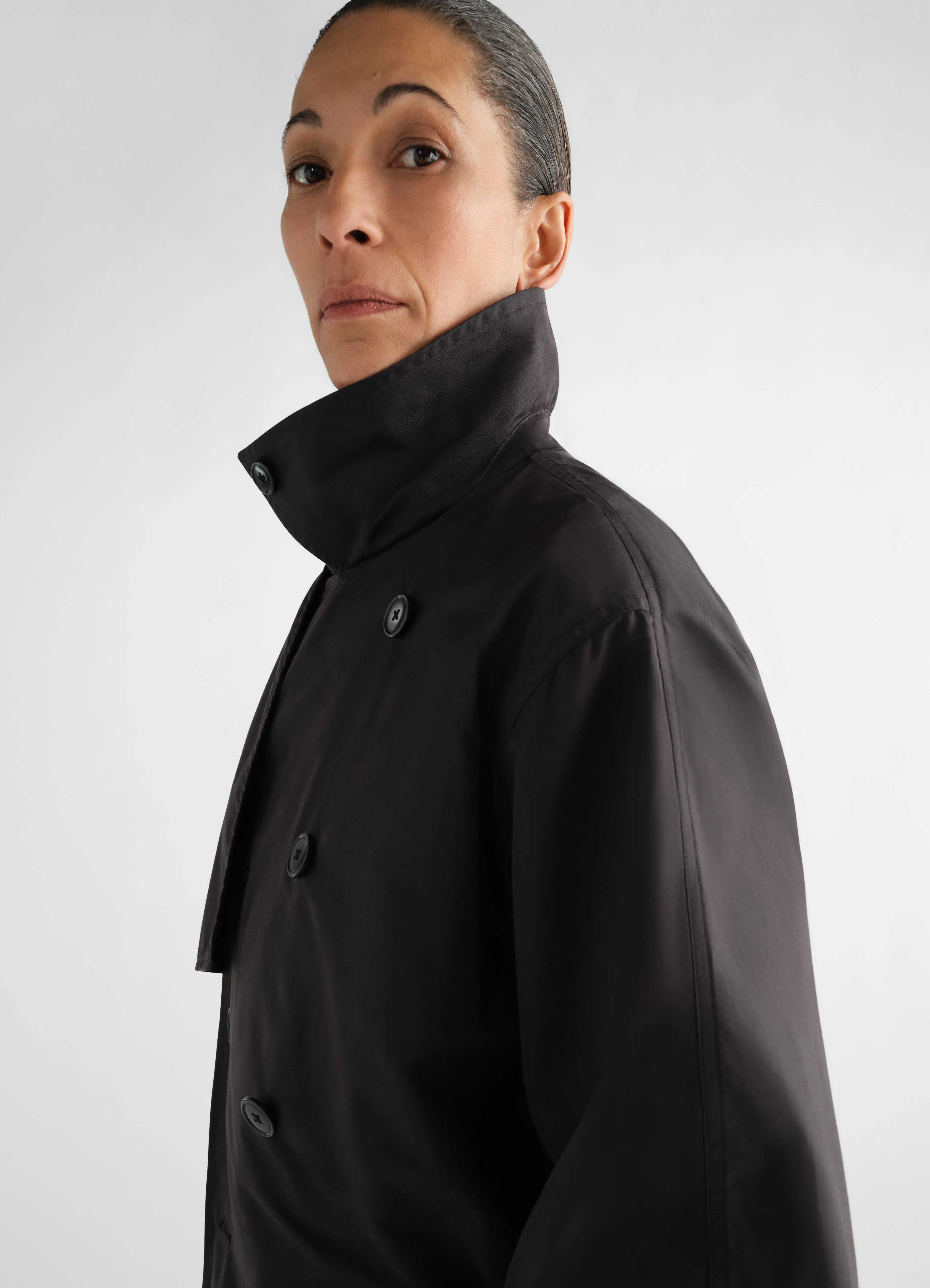 LIGHT TRENCH COAT IN WATER REPELLENT COTTON GABARDINE sold by Lemaire product image thumbnail 5