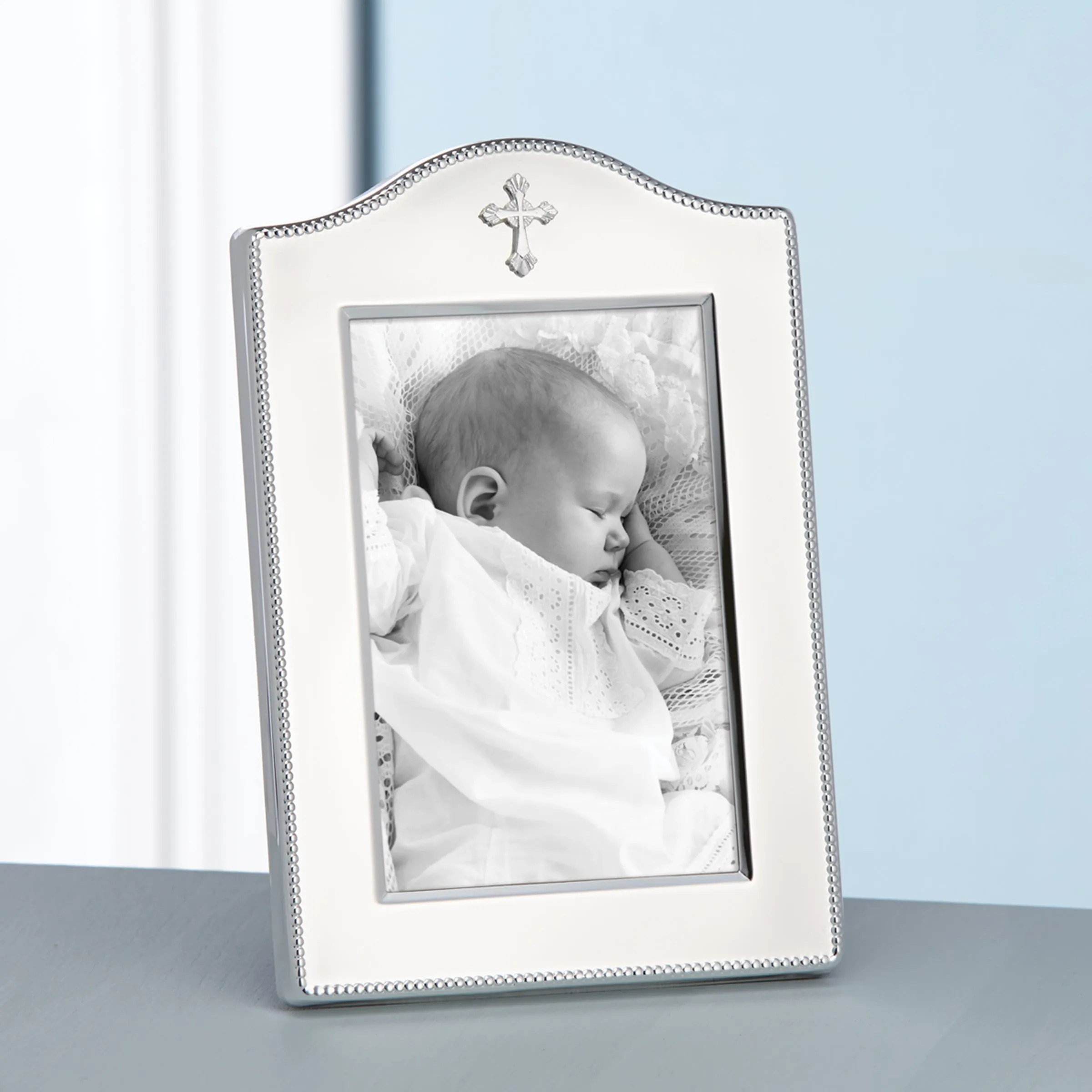 Abbey Cross Silverplate 4" x 6" Frame sold by Lenox product image thumbnail 2