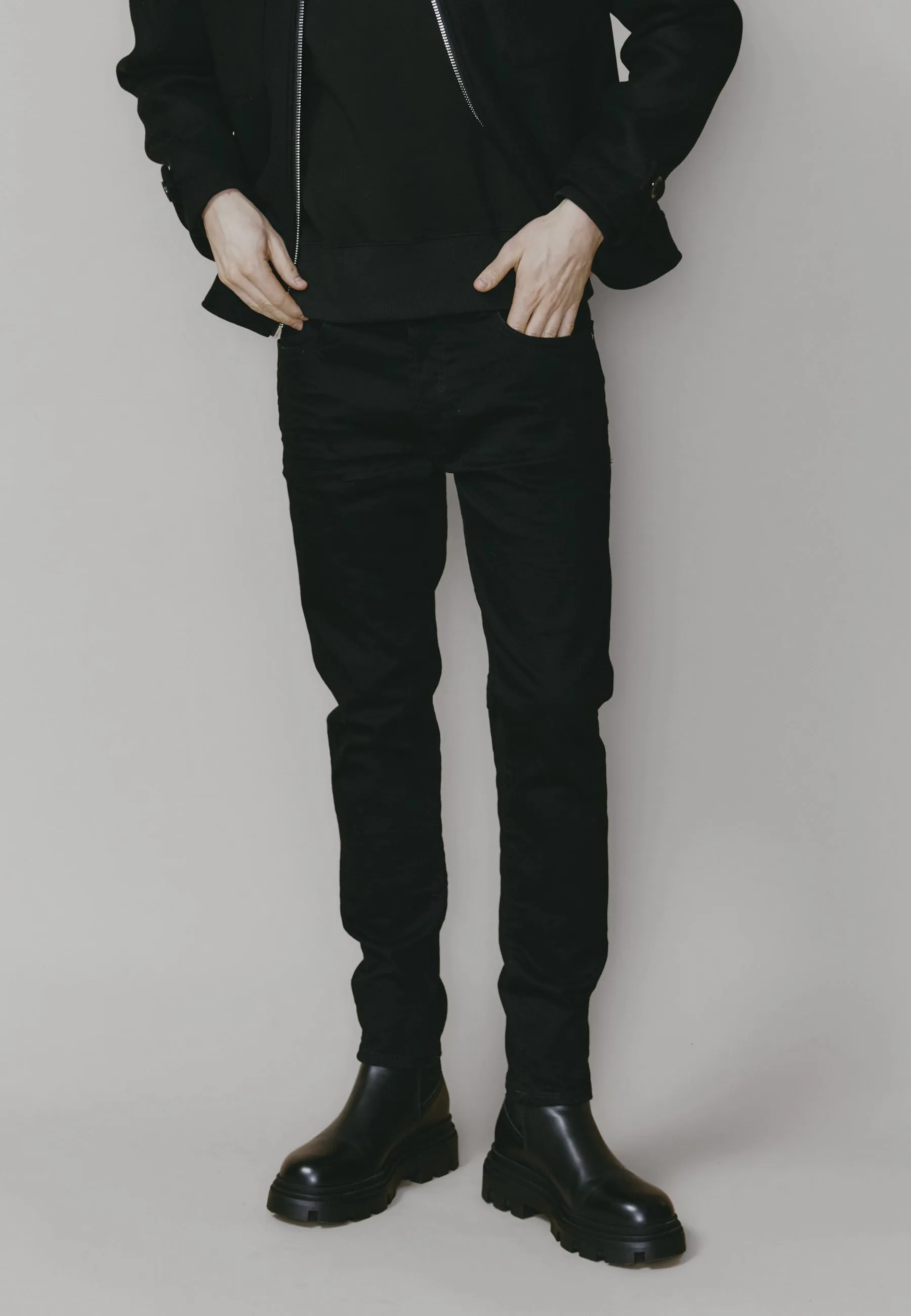 242L01055 BLACK DENIM STREATCH JEANS WASH 2 sold by Les Hommes