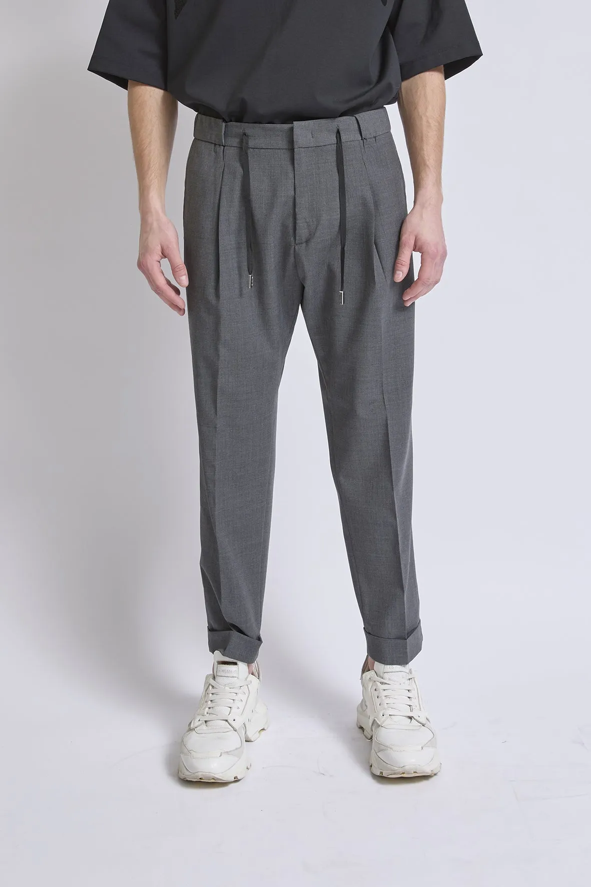 252L01010 trousers sold by Les Hommes product image thumbnail 2