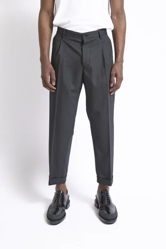 252L01001  trousers sold by Les Hommes