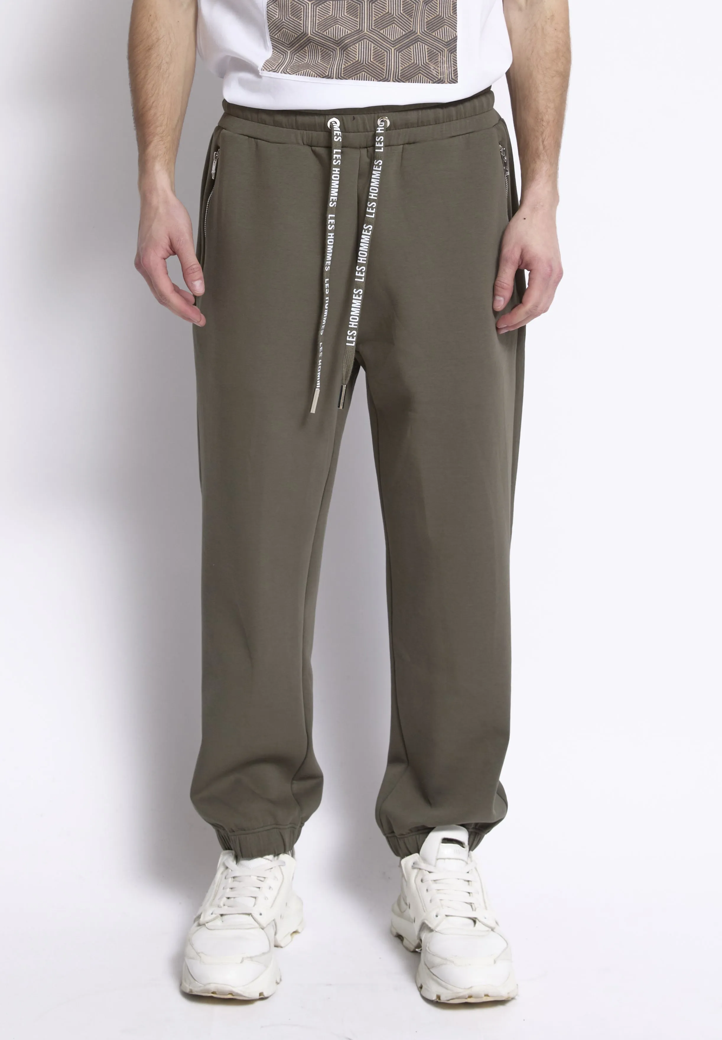 252L04035 Jogger sold by Les Hommes