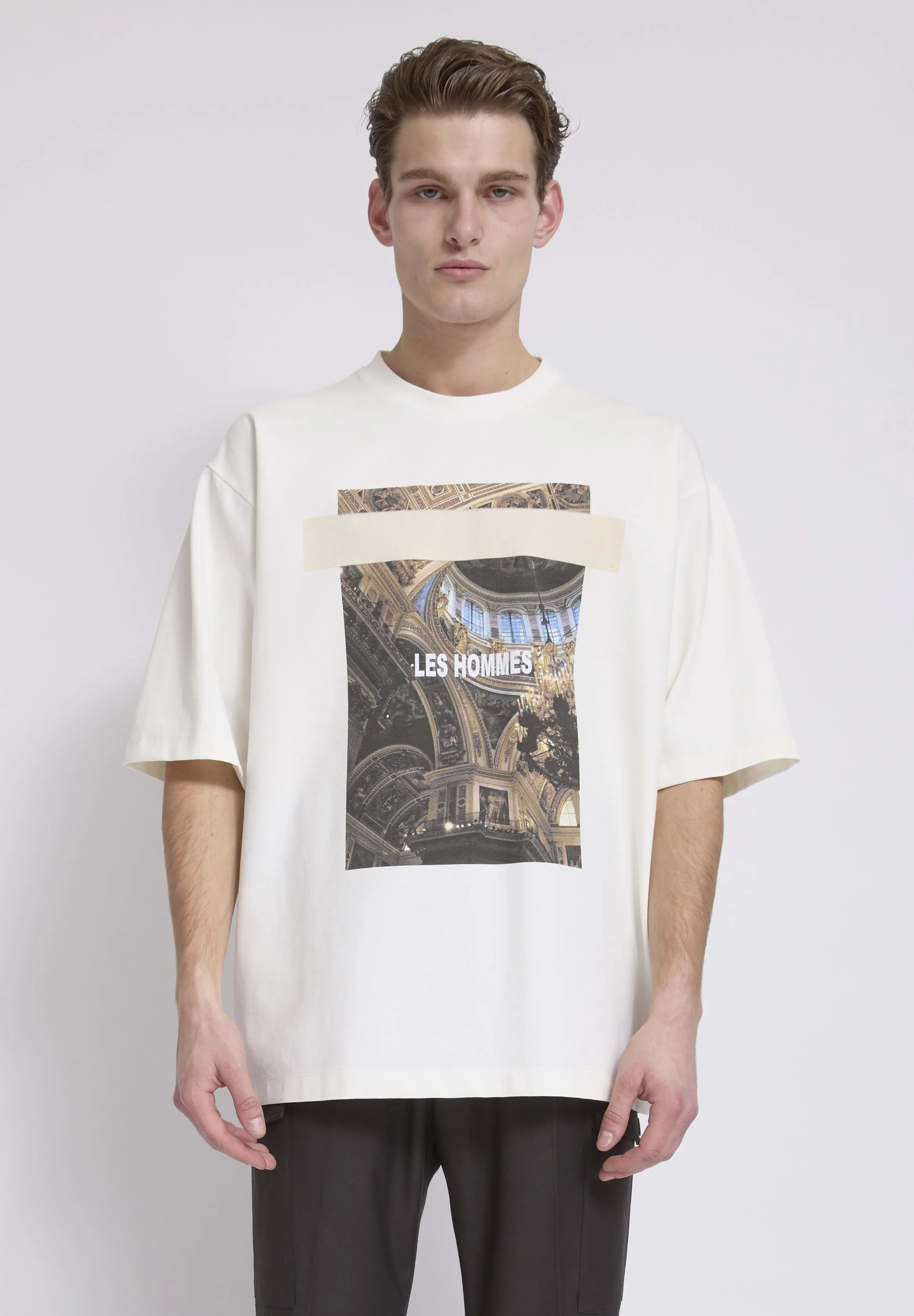 252L04018 T-shirt sold by Les Hommes