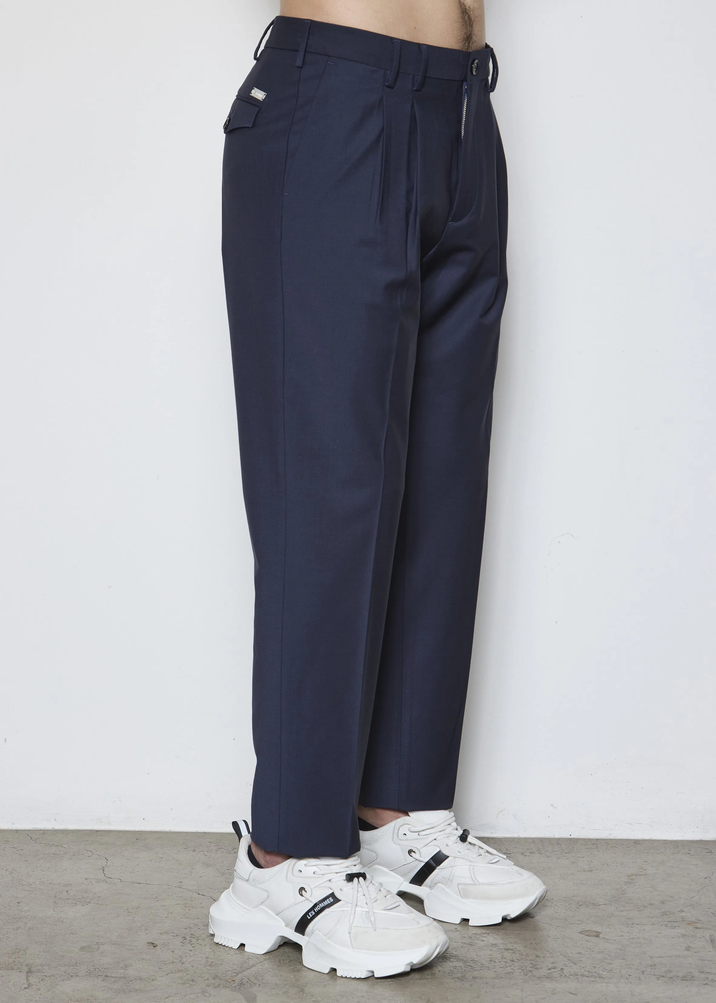 261L01004 Chinos sold by Les Hommes product image thumbnail 3