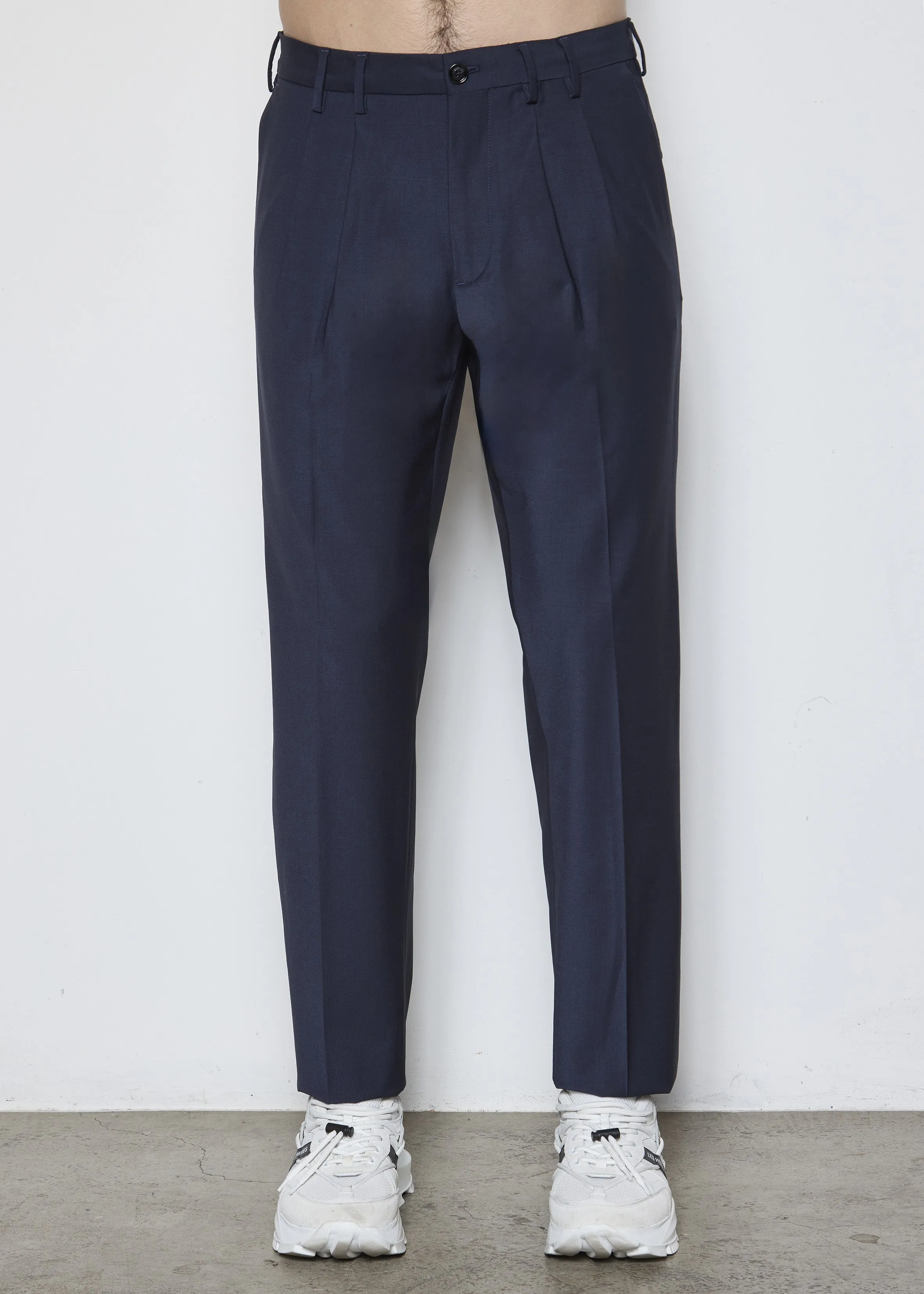 261L01004 Chinos sold by Les Hommes