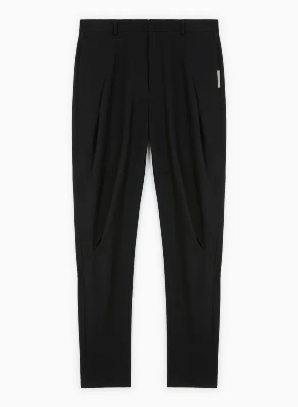 UNCONVENTIONAL PLEATED PANT sold by Les Hommes