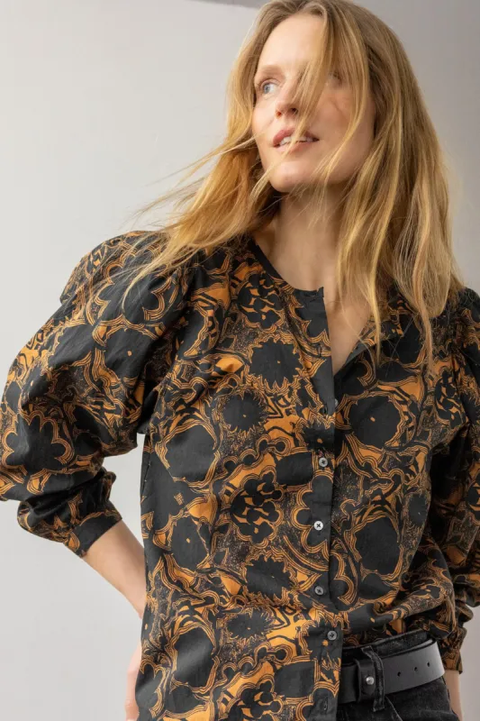 Full Sleeve Buttondown sold by Lilla P