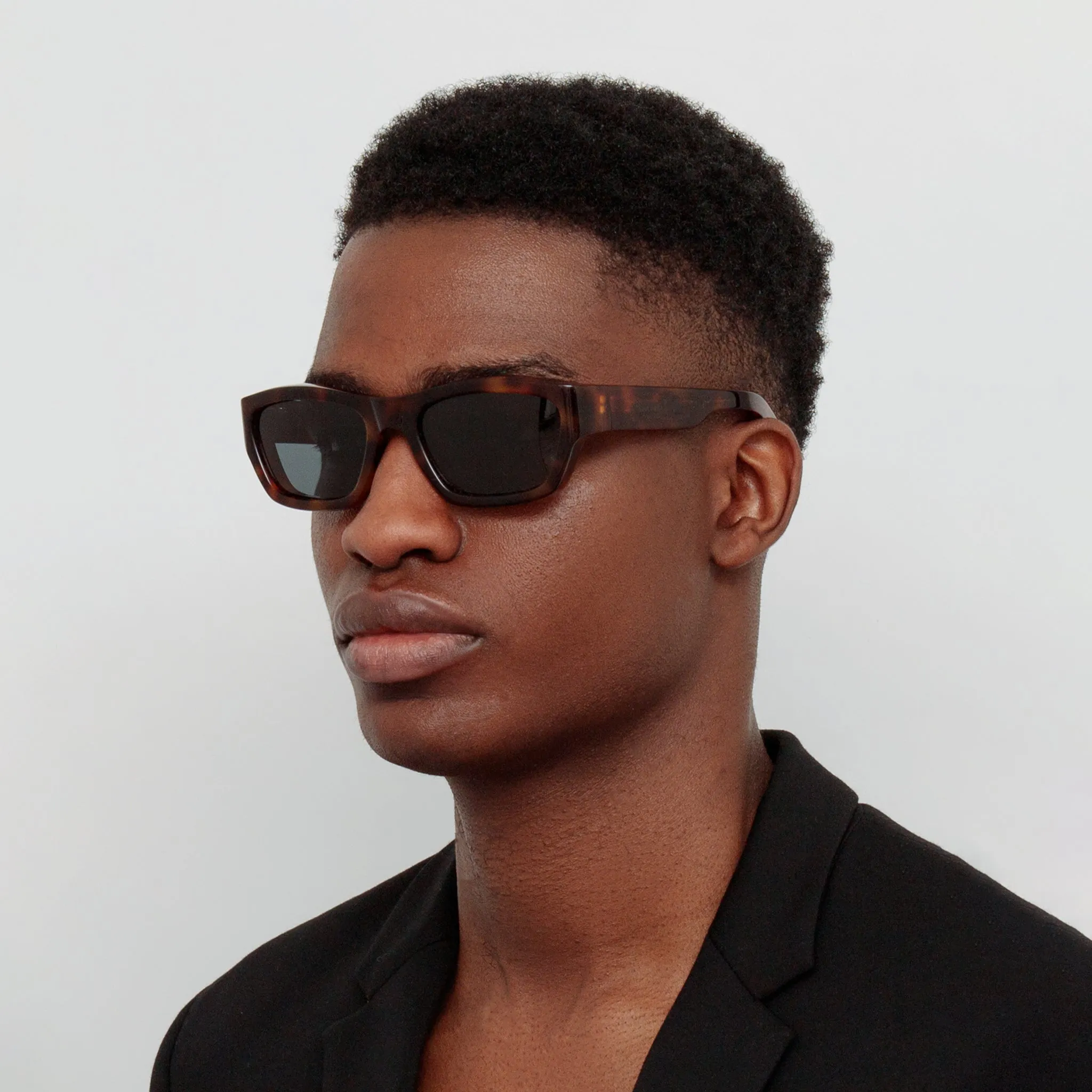Meridiano D-Frame Sunglasses in Tortoiseshell by Jacquemus sold by Linda Farrow product image thumbnail 5