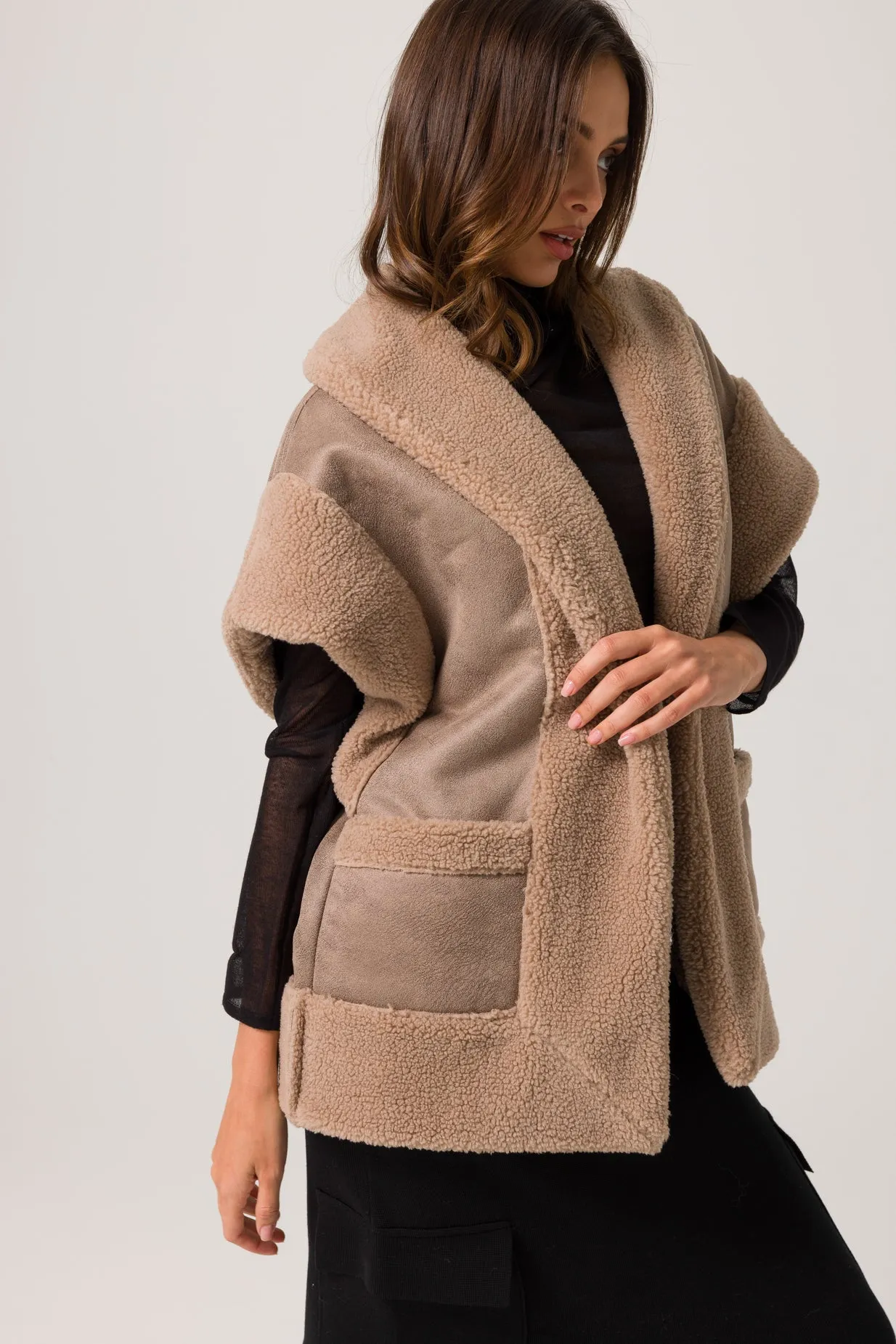 ACE FAUX SHEARLING VEST - MUSHROOM sold by Line & Dot product image thumbnail 4