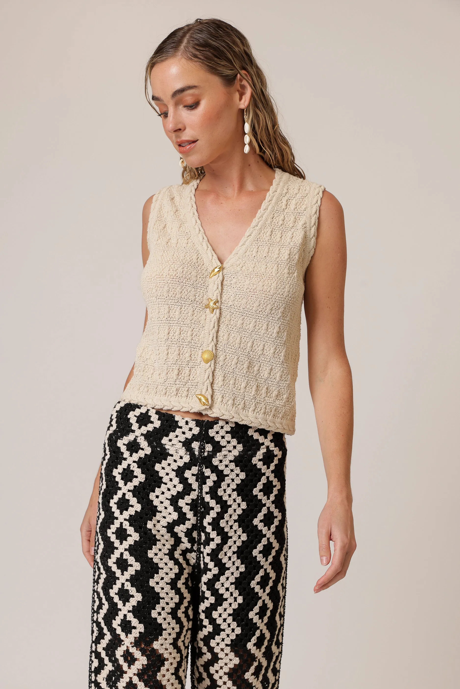 RIYA SWEATER VEST sold by Line & Dot product image thumbnail 4