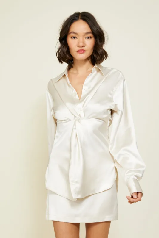 LULU KNOT FRONT TOP sold by Line & Dot