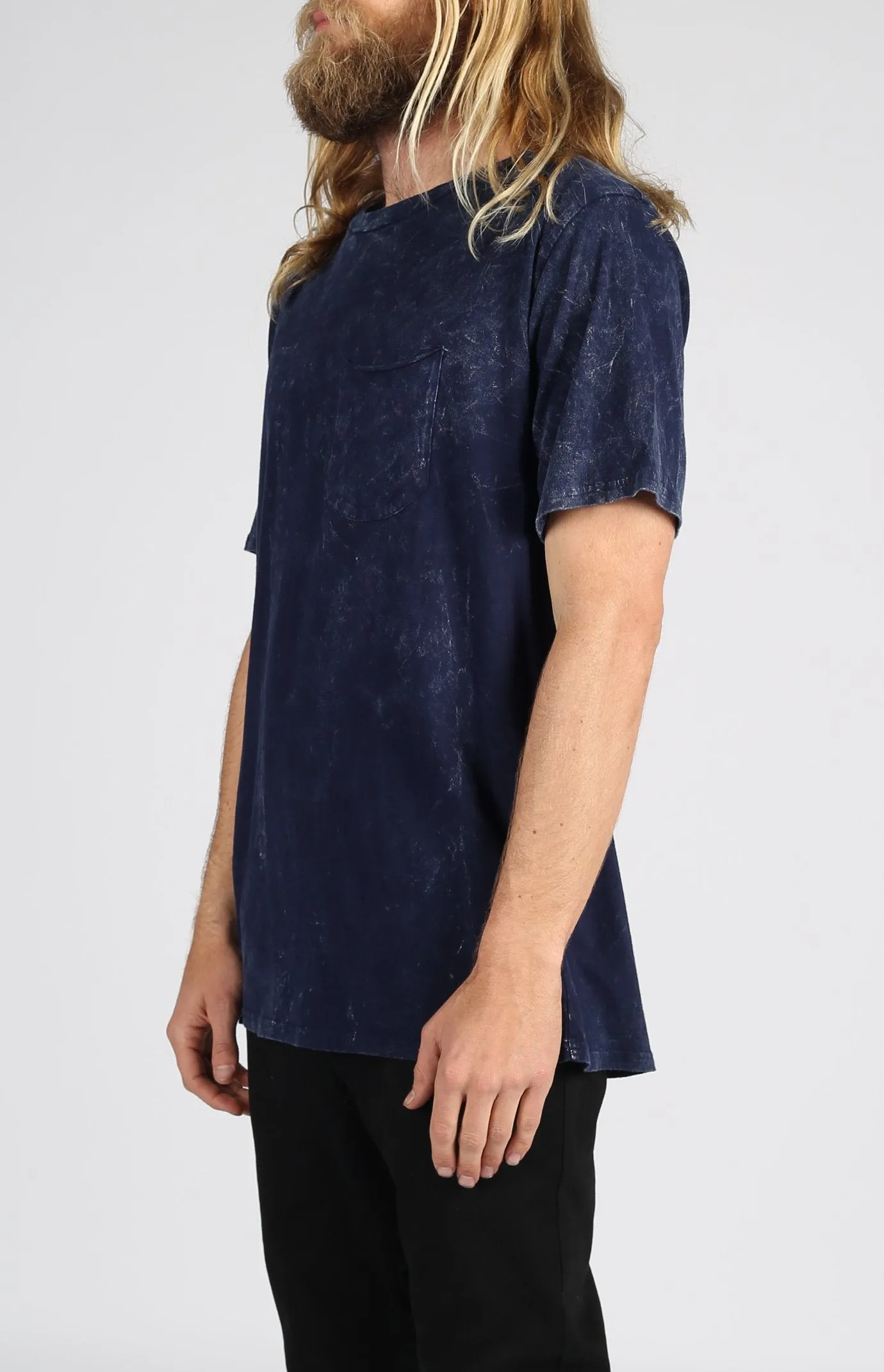 Pocket Tee Mineral Wash | Navy sold by Lira product image thumbnail 2