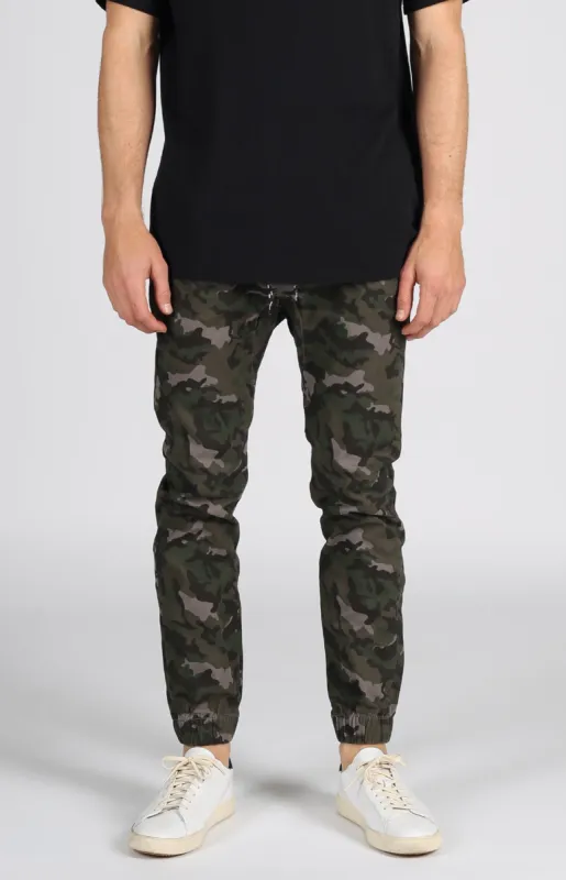 Weekend Jogger 2.0 | Camo sold by Lira