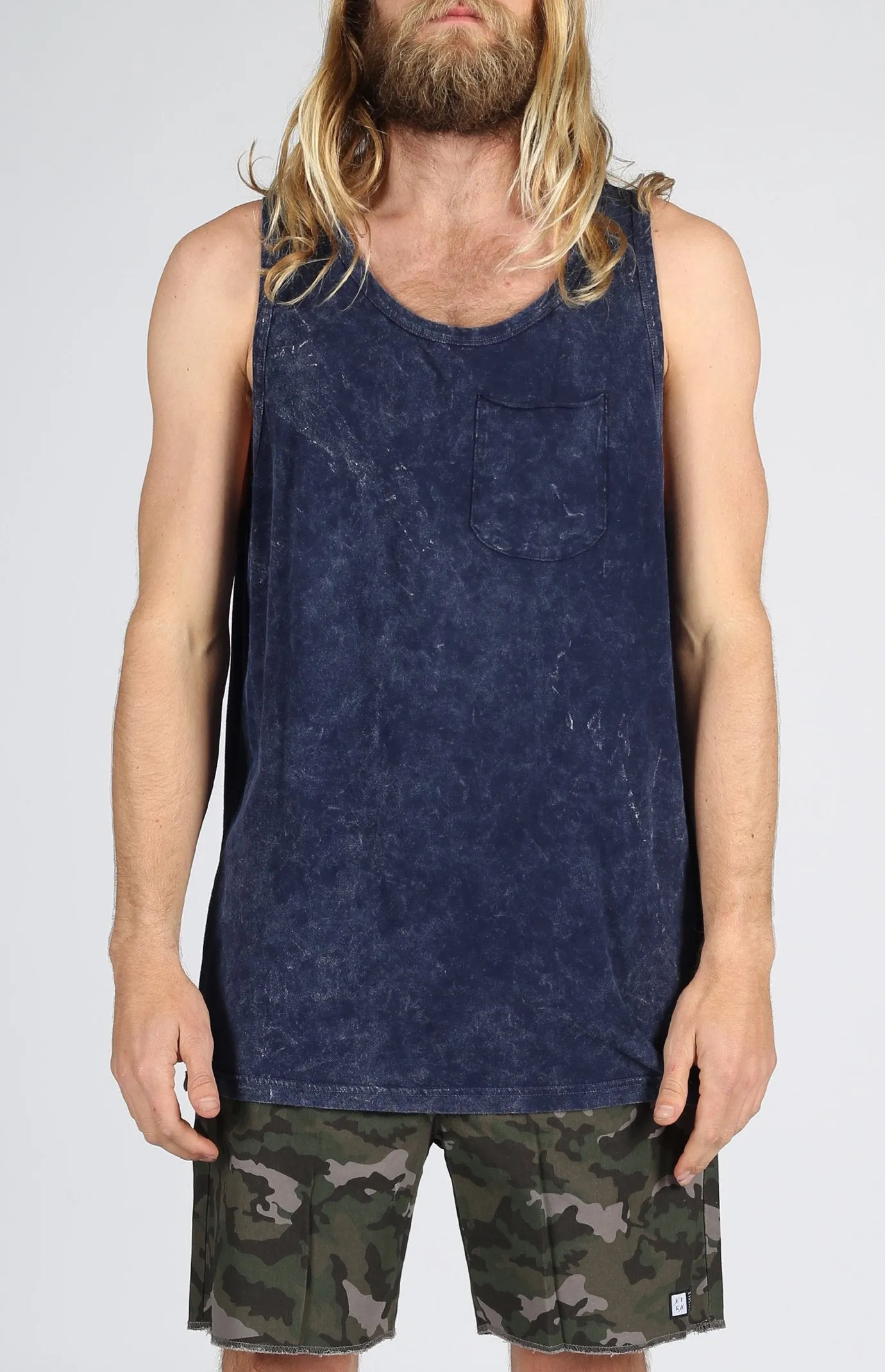 Pocket Tank Mineral Wash | Navy sold by Lira