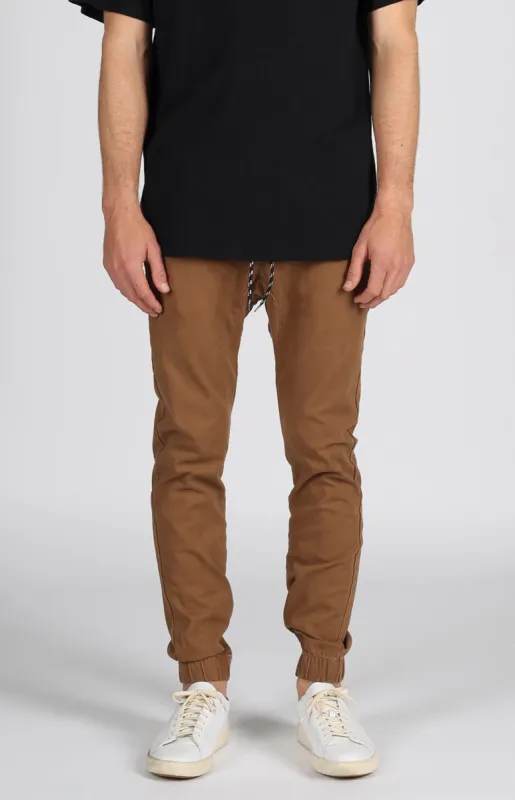 Weekend Jogger 2.0 | Khaki sold by Lira