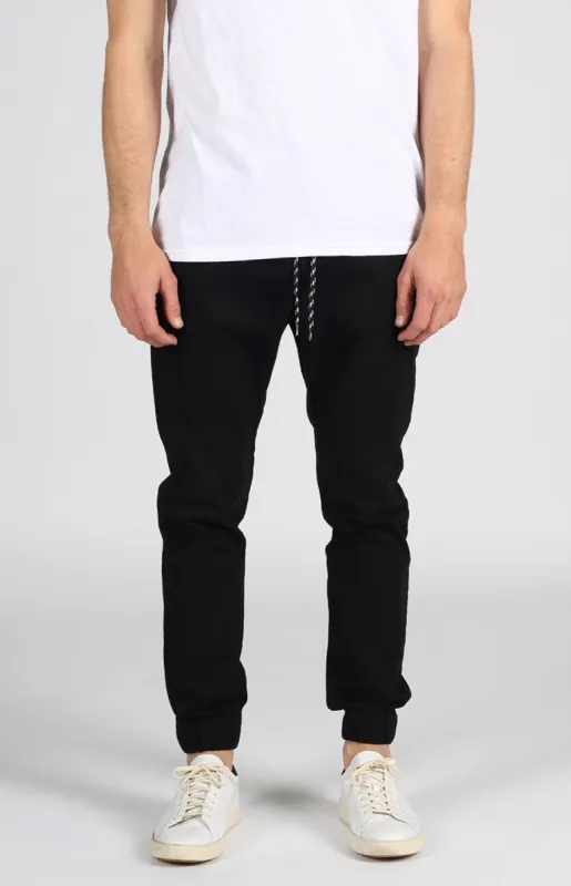 Weekend Jogger 2.0 | Black sold by Lira