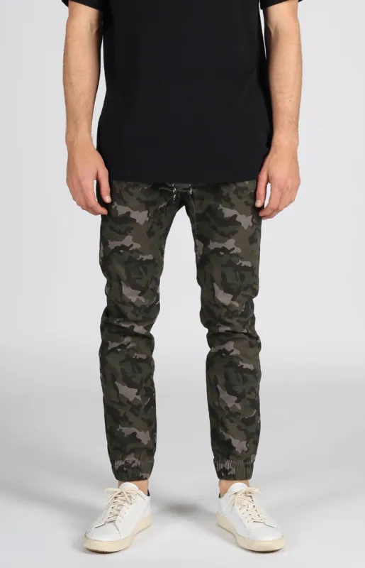 Weekend Jogger 2.0 | Camo sold by Lira