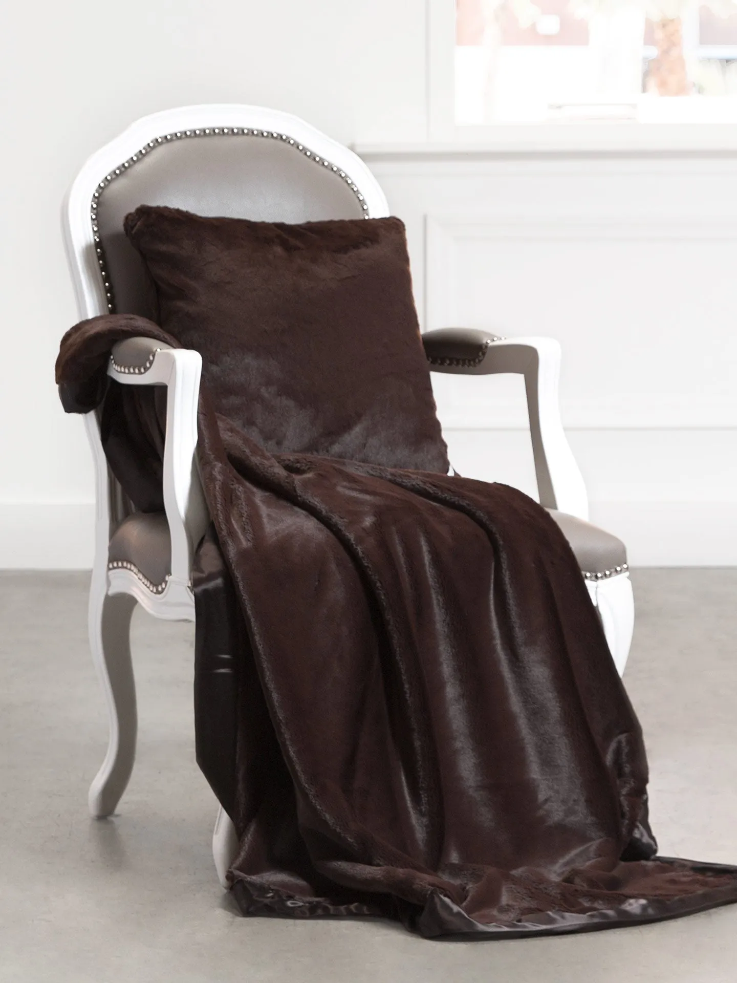 Luxe™ Throw (sale) sold by Little Giraffe product image thumbnail 4