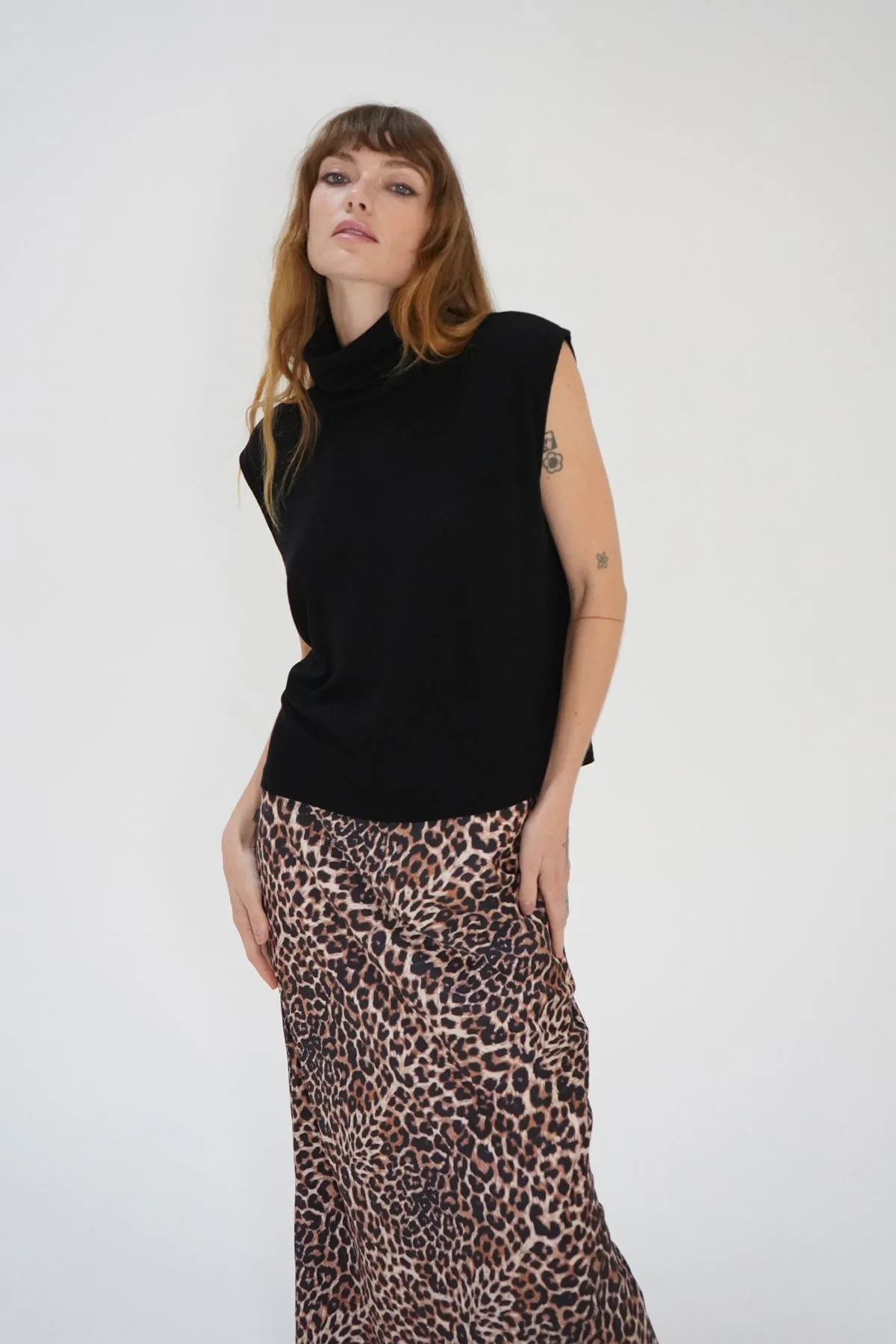 Amis Ribbed Sleeveless Turtleneck - Black sold by LNA