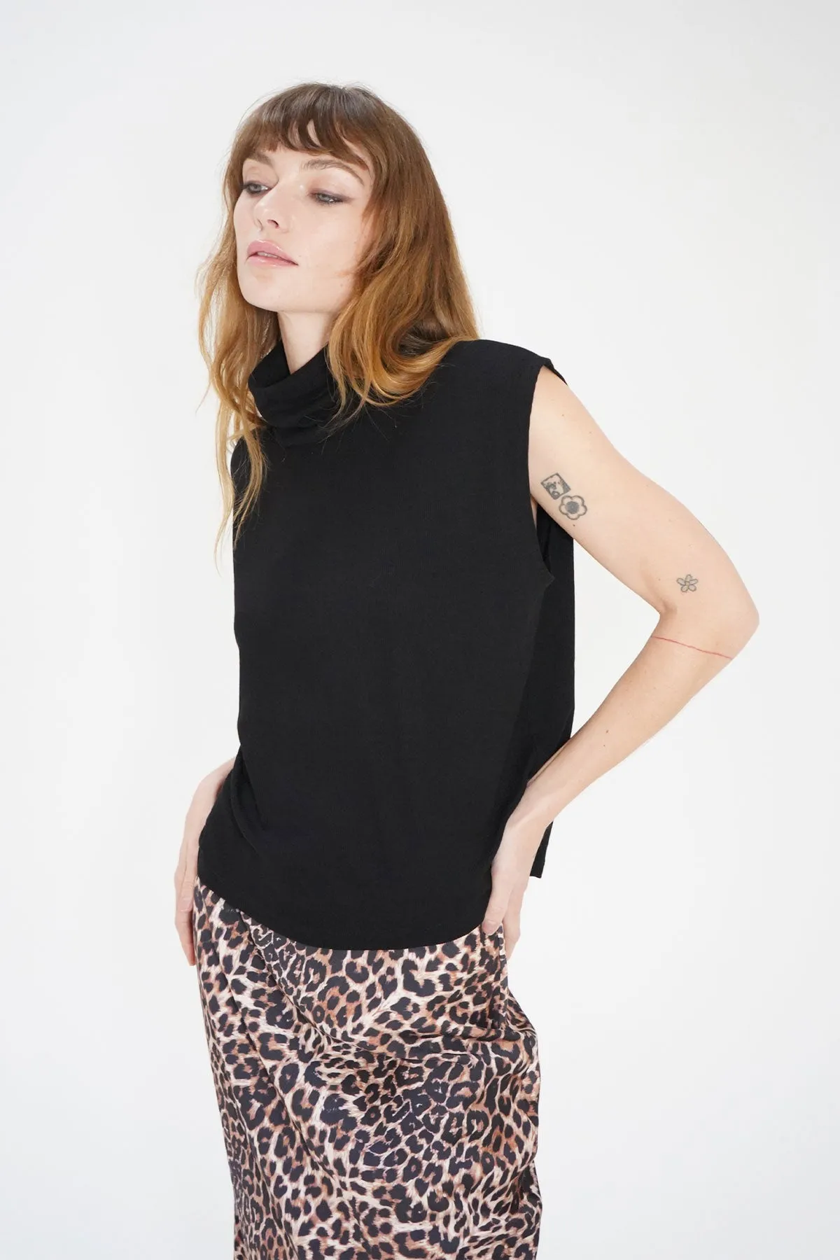 Amis Ribbed Sleeveless Turtleneck - Black sold by LNA product image thumbnail 3