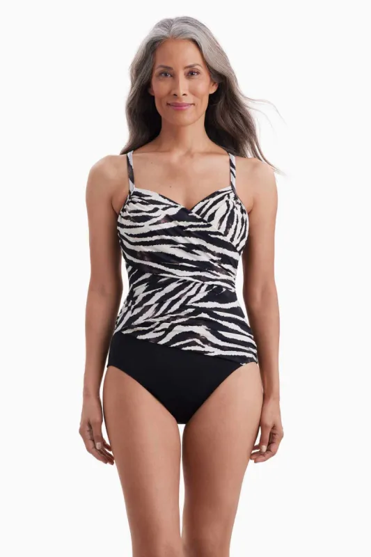 Criss Cross Mio - Serengeti sold by Longitude
