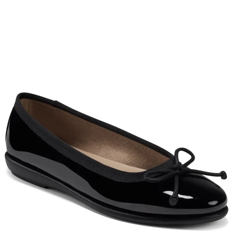 Homebet Flat sold by Lord & Taylor