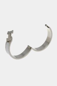 Clic PM Narrow H Bracelet sold by Lord & Taylor