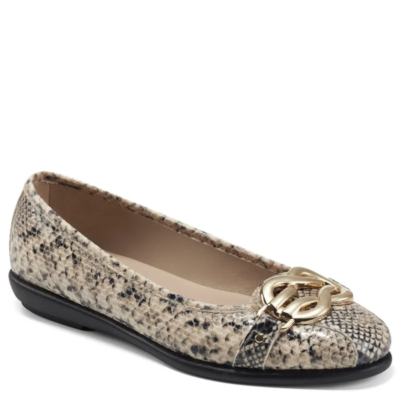 Big Bet Flat sold by Lord & Taylor