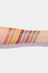 Besos - Prestige Paris Avenue Glitter Eye Shadow sold by Lord & Taylor