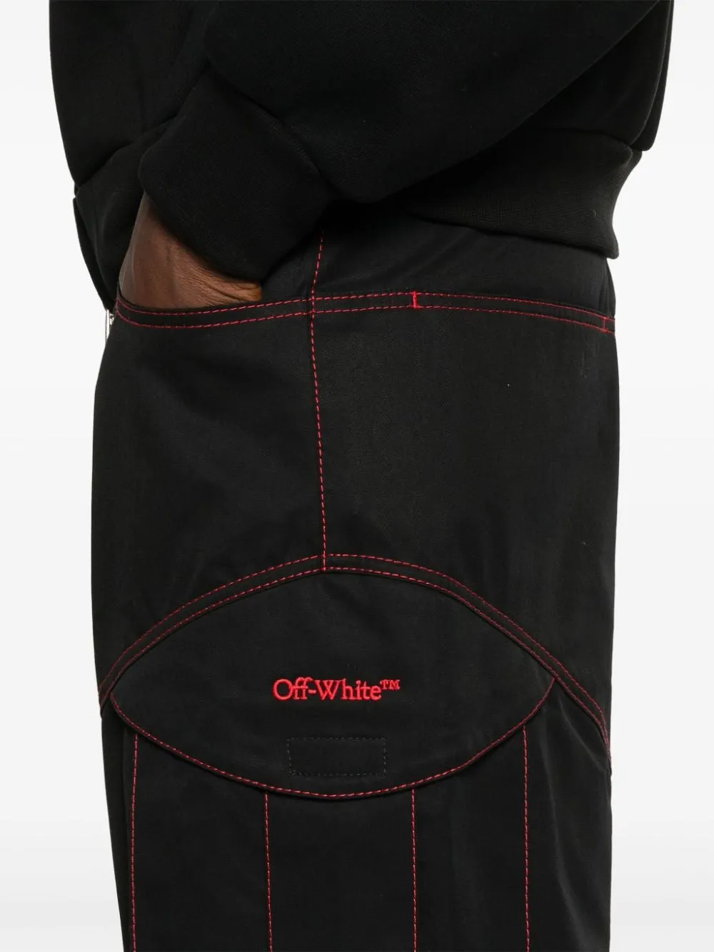 OFF-WHITE CARGO PANTS IN BLACK COTTON.
WIDE FIT.
ZIP AND SNAP CLOSURE.
VELCRO SIDE POCKETS.
RED TOPSTITCHING.
EMBROIDERED OFF-WHITE LOGO IN RED.
ADJUSTABLE BOTTOM WITH PRESS STUDS.
MADE sold by Lord & Taylor product image thumbnail 5