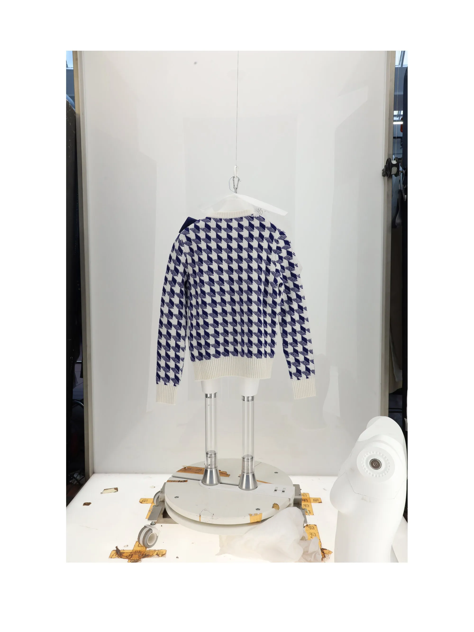 Pullover White sold by Lord & Taylor product image thumbnail 2