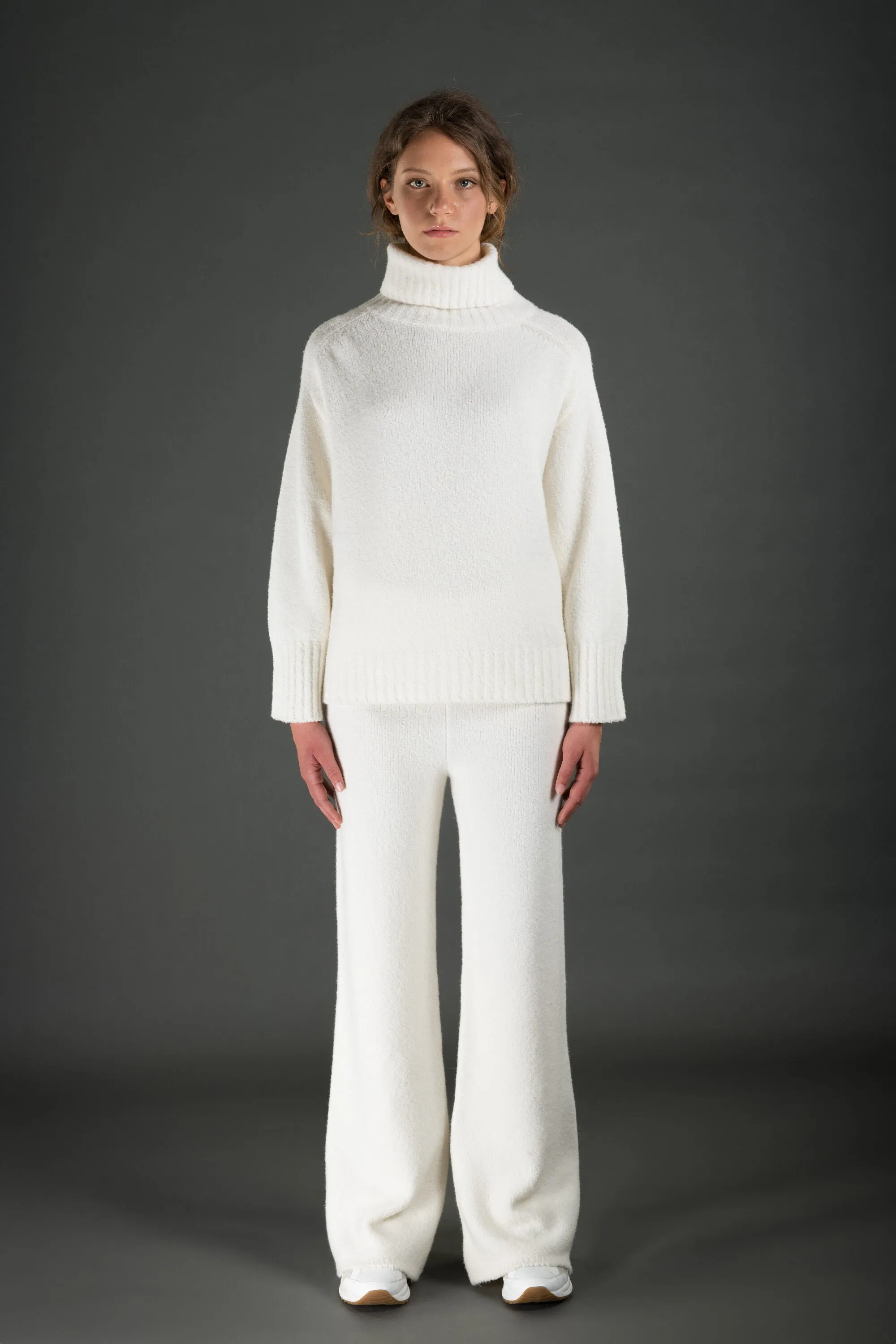 MOORER WOMEN'S WHITE TURTLENECK RELAXED SWEATER sold by Lord & Taylor